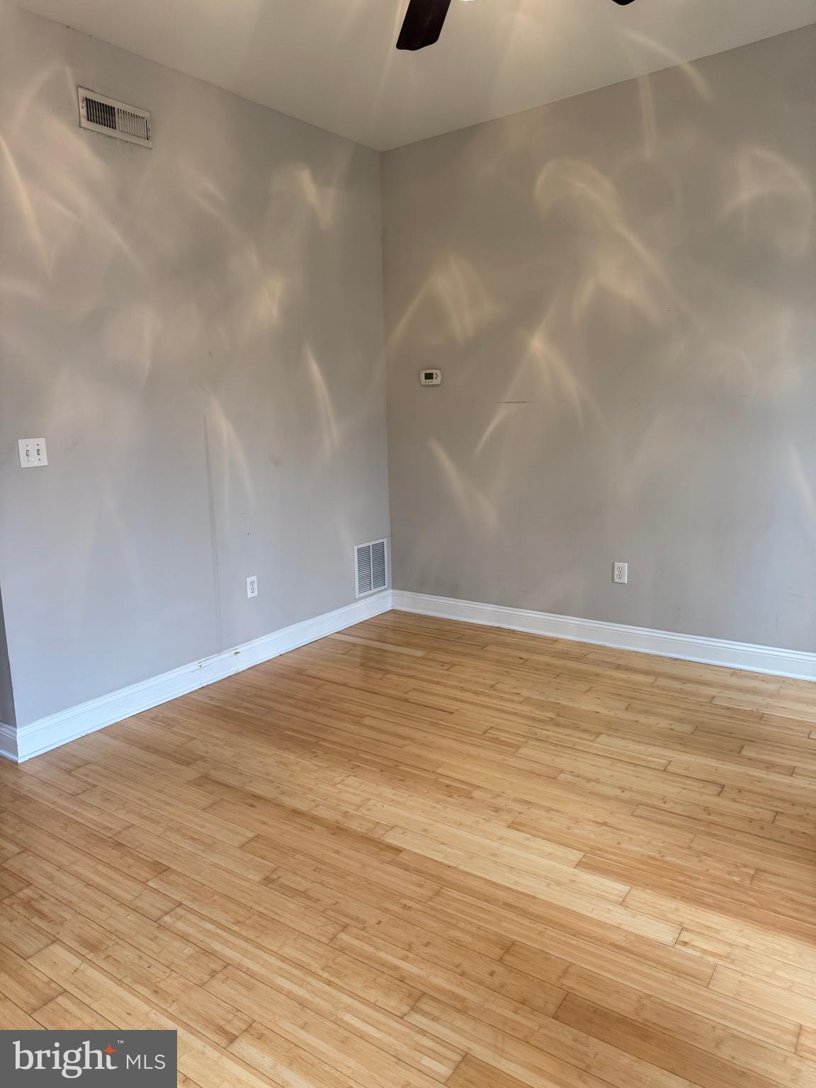 HOLLINS MARKET - Residential