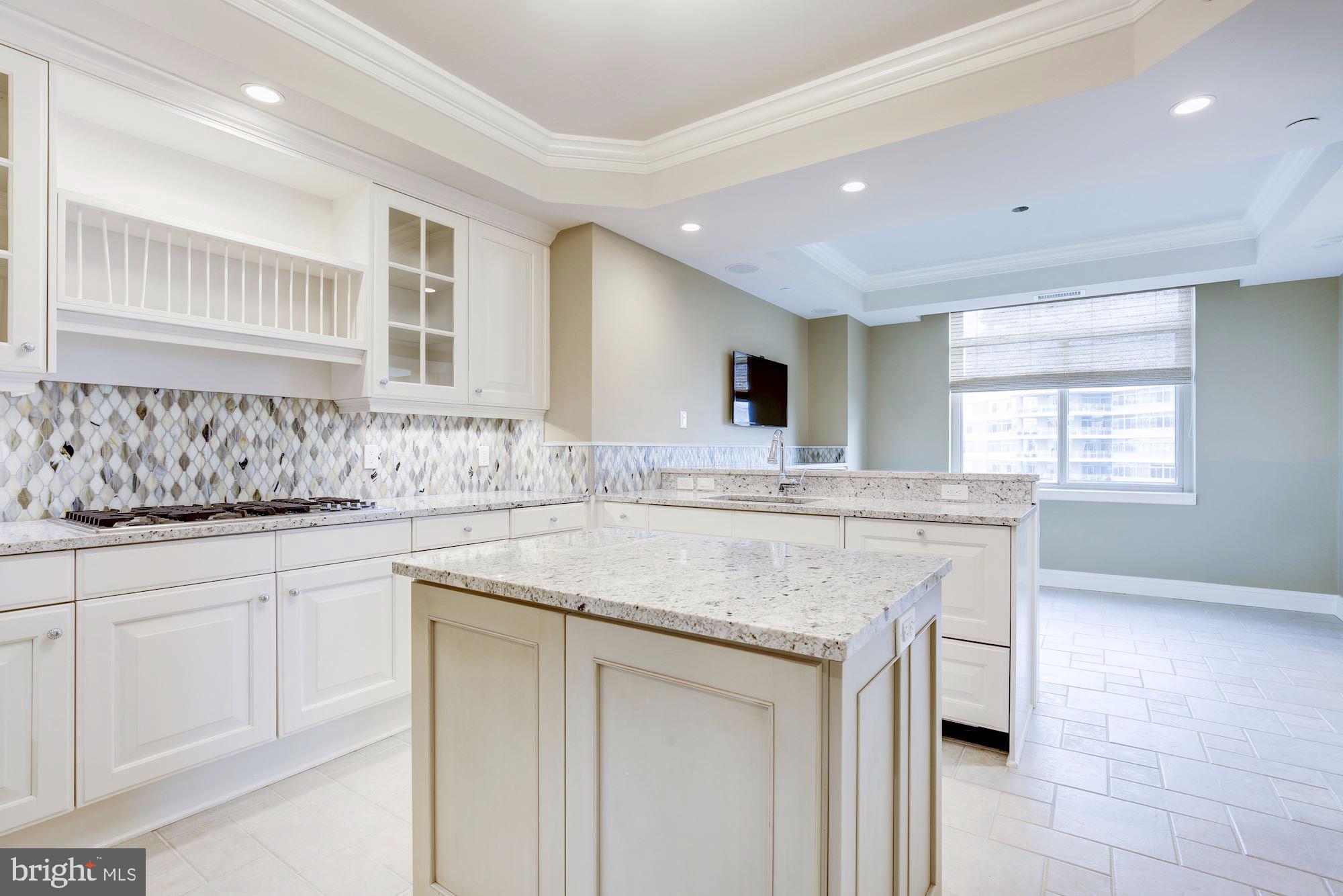 SOMERSET HOUSE CONDOS - Residential