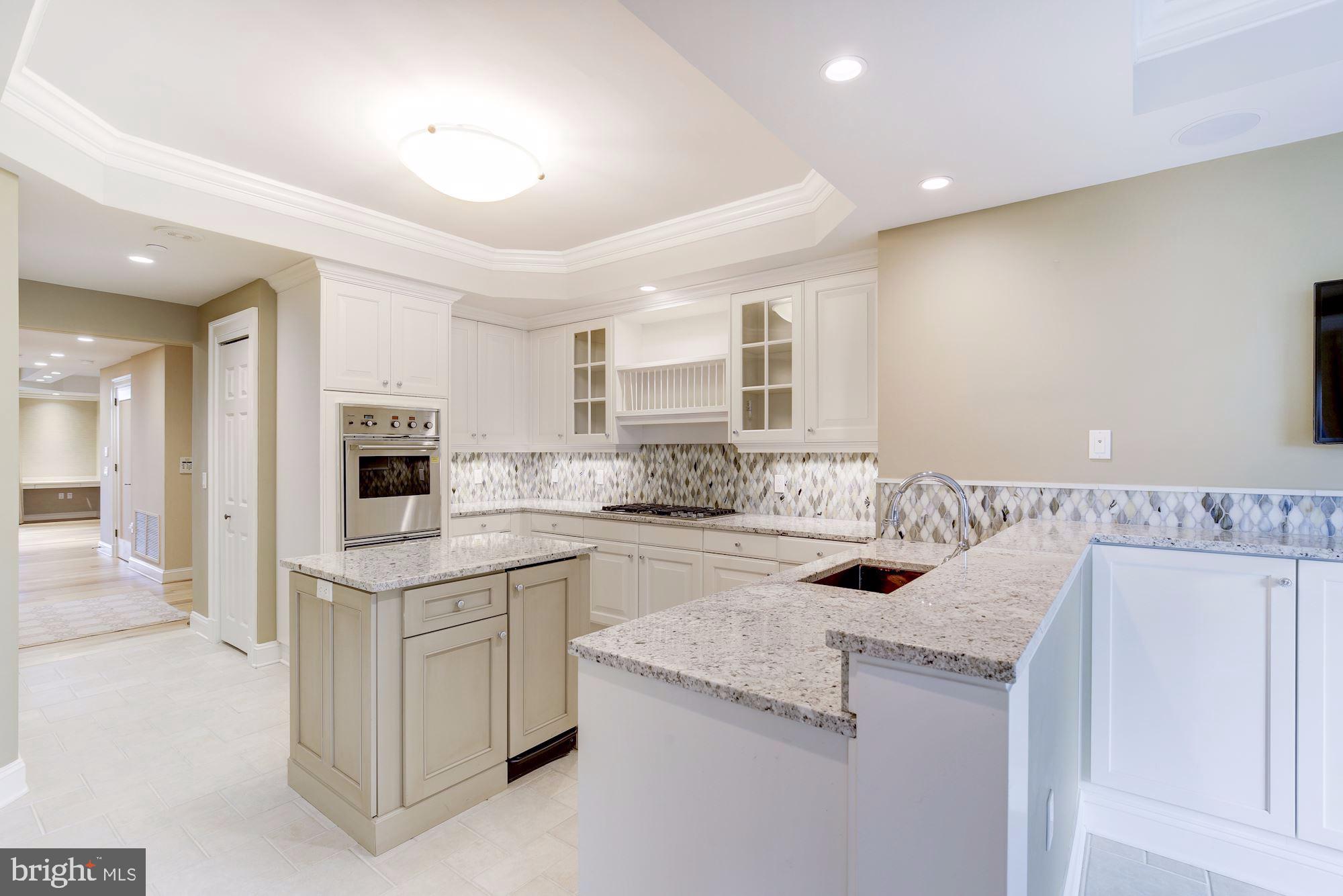 SOMERSET HOUSE CONDOS - Residential