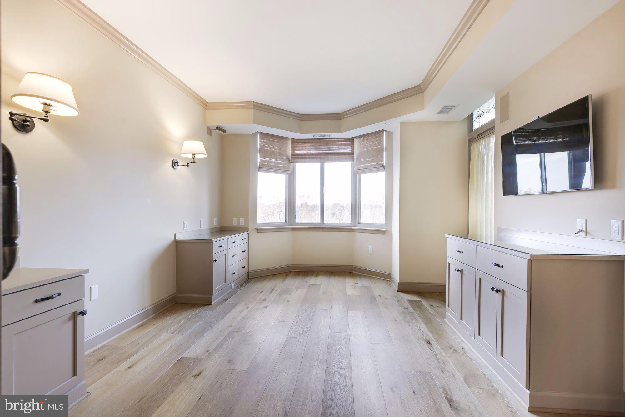 SOMERSET HOUSE CONDOS - Residential