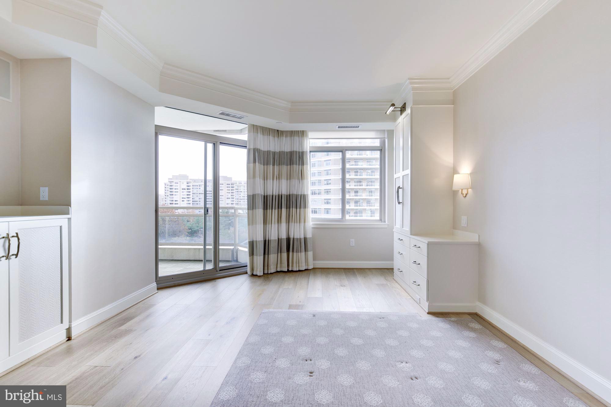 SOMERSET HOUSE CONDOS - Residential