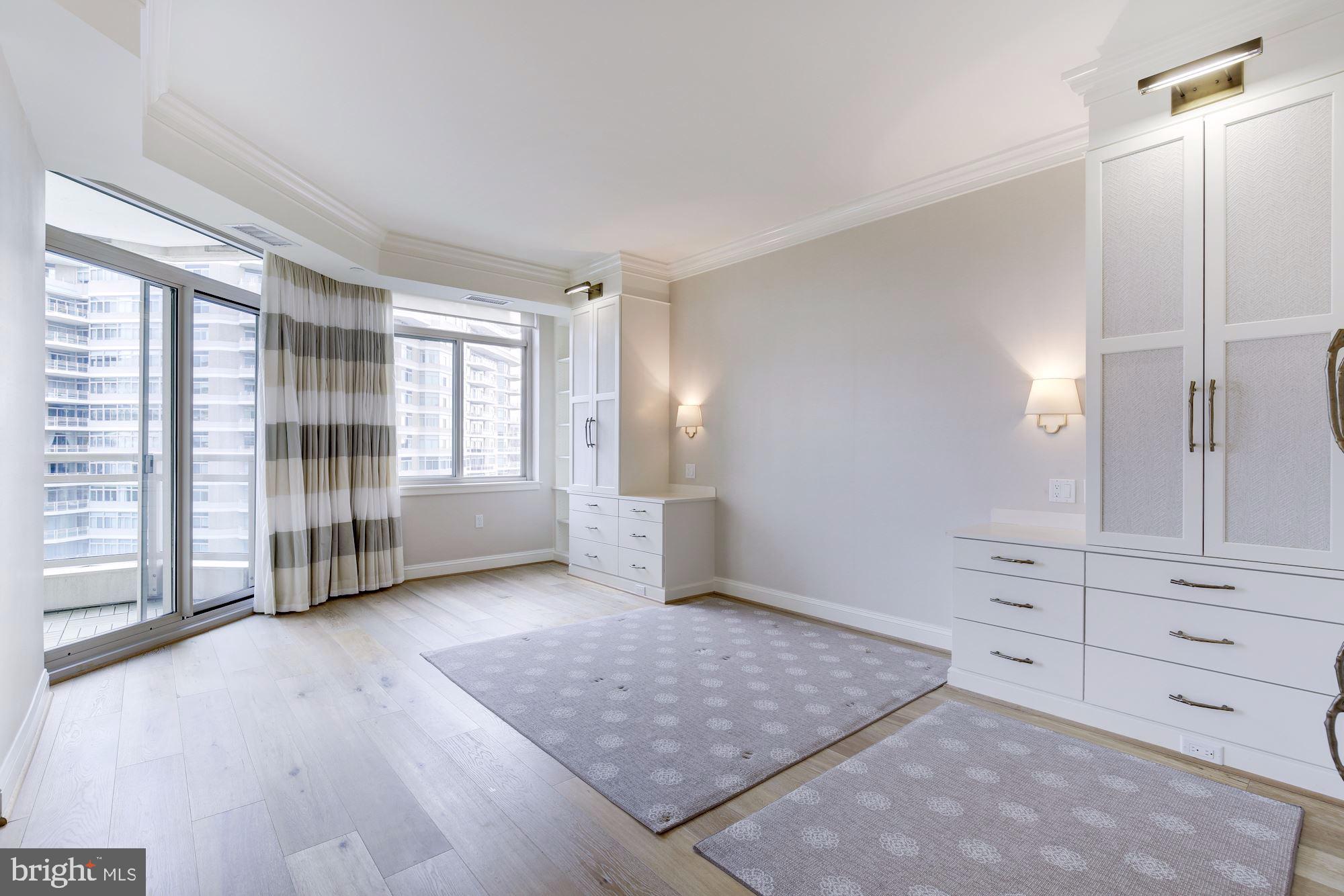 SOMERSET HOUSE CONDOS - Residential