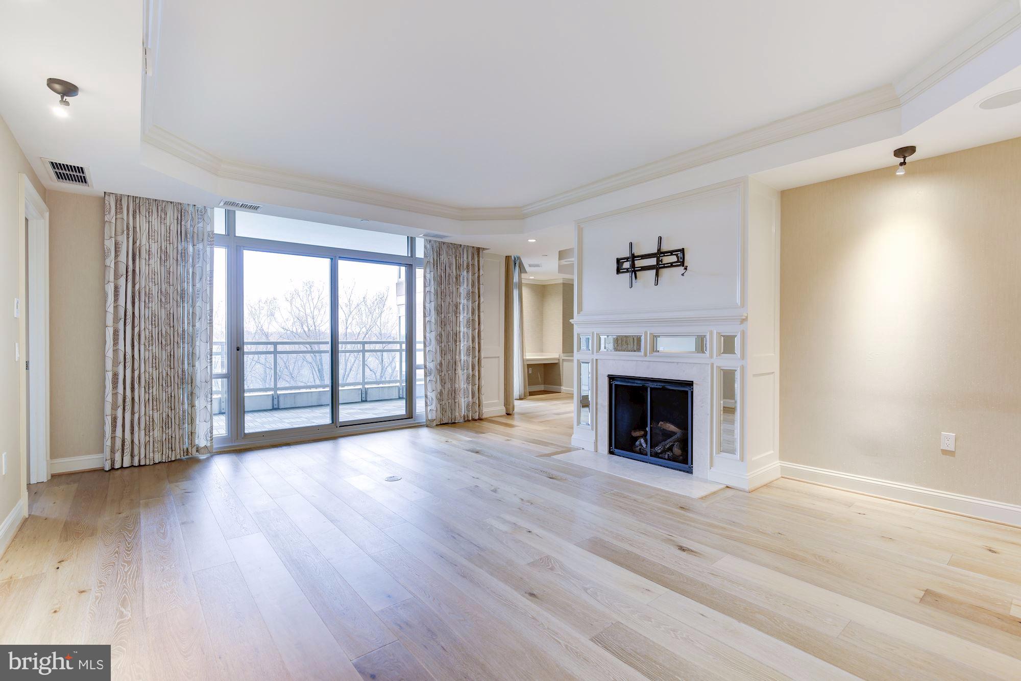 SOMERSET HOUSE CONDOS - Residential