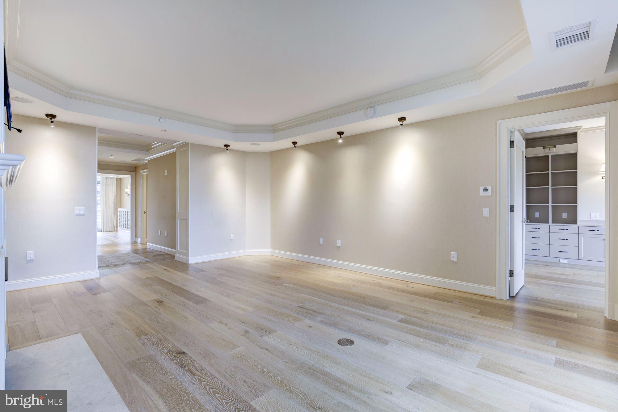 SOMERSET HOUSE CONDOS - Residential