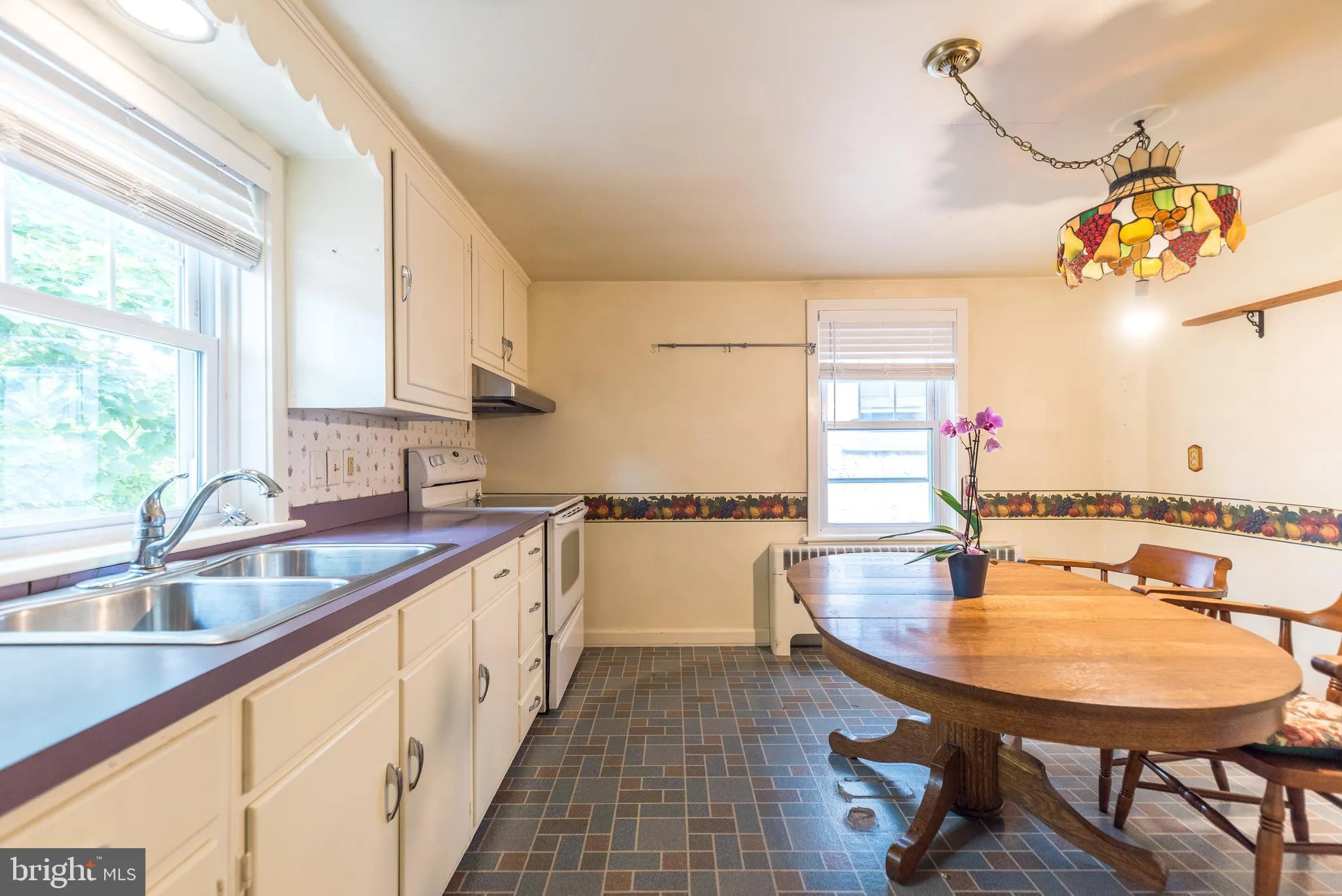 Doylestown, Pennsylvania 18901, United States, 2 Bedrooms Bedrooms, ,2 BathroomsBathrooms,Residential,Active,144194