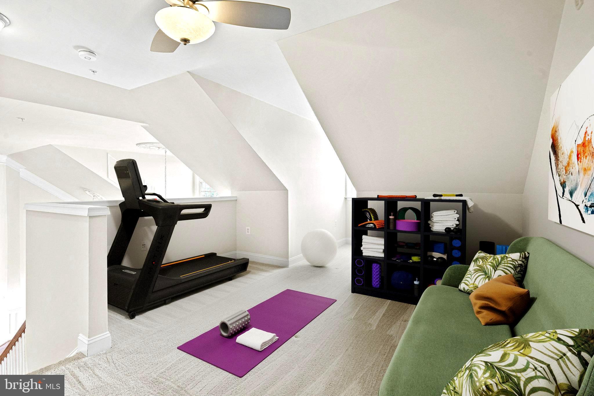 KING FARM IRVINGTON - Residential