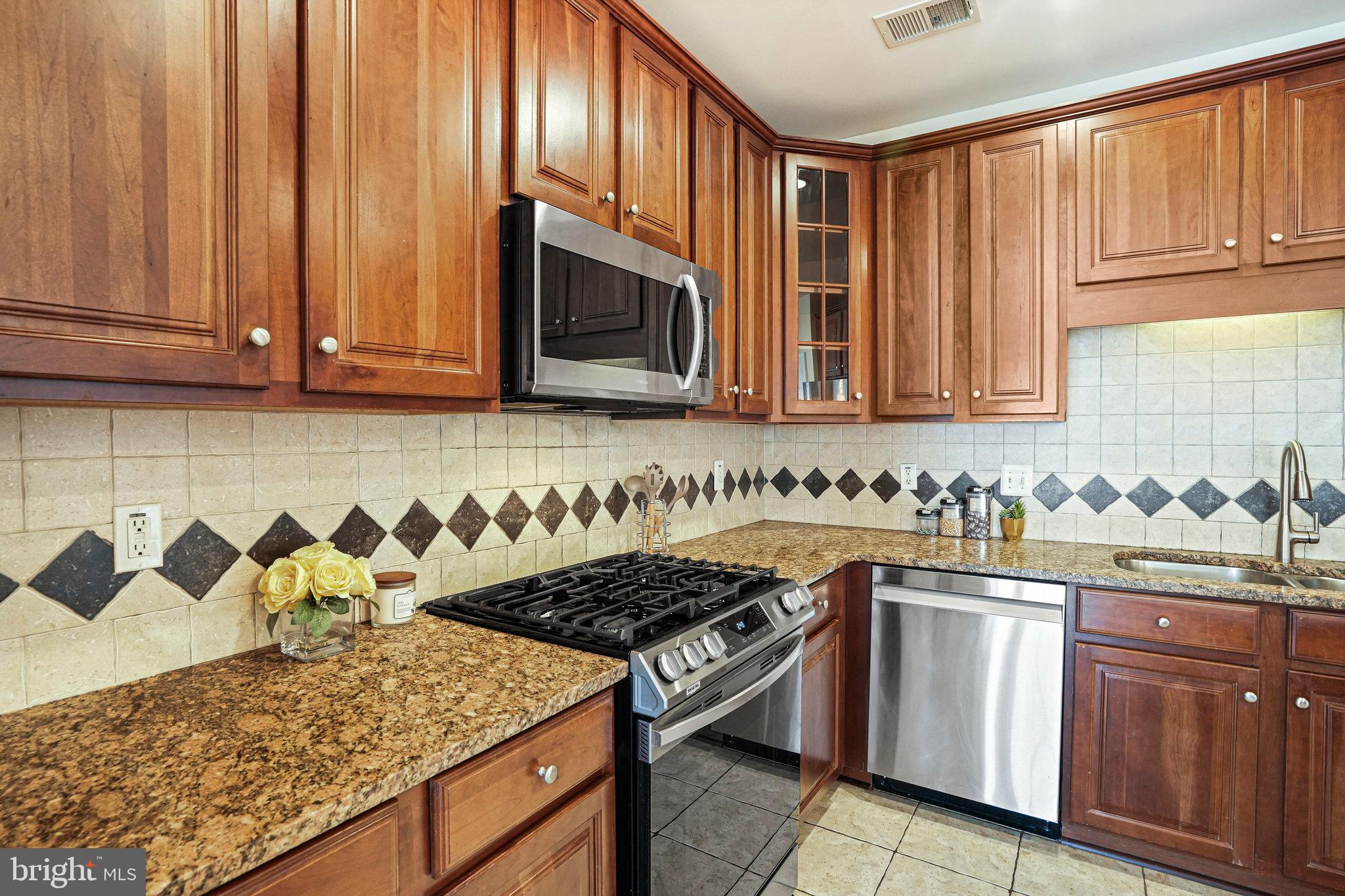 KING FARM IRVINGTON - Residential