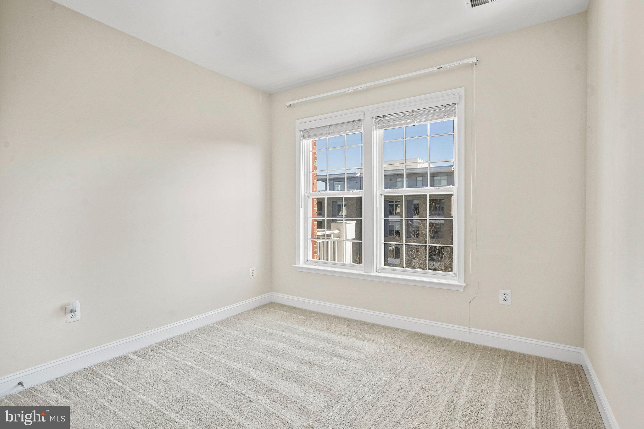 KING FARM IRVINGTON - Residential