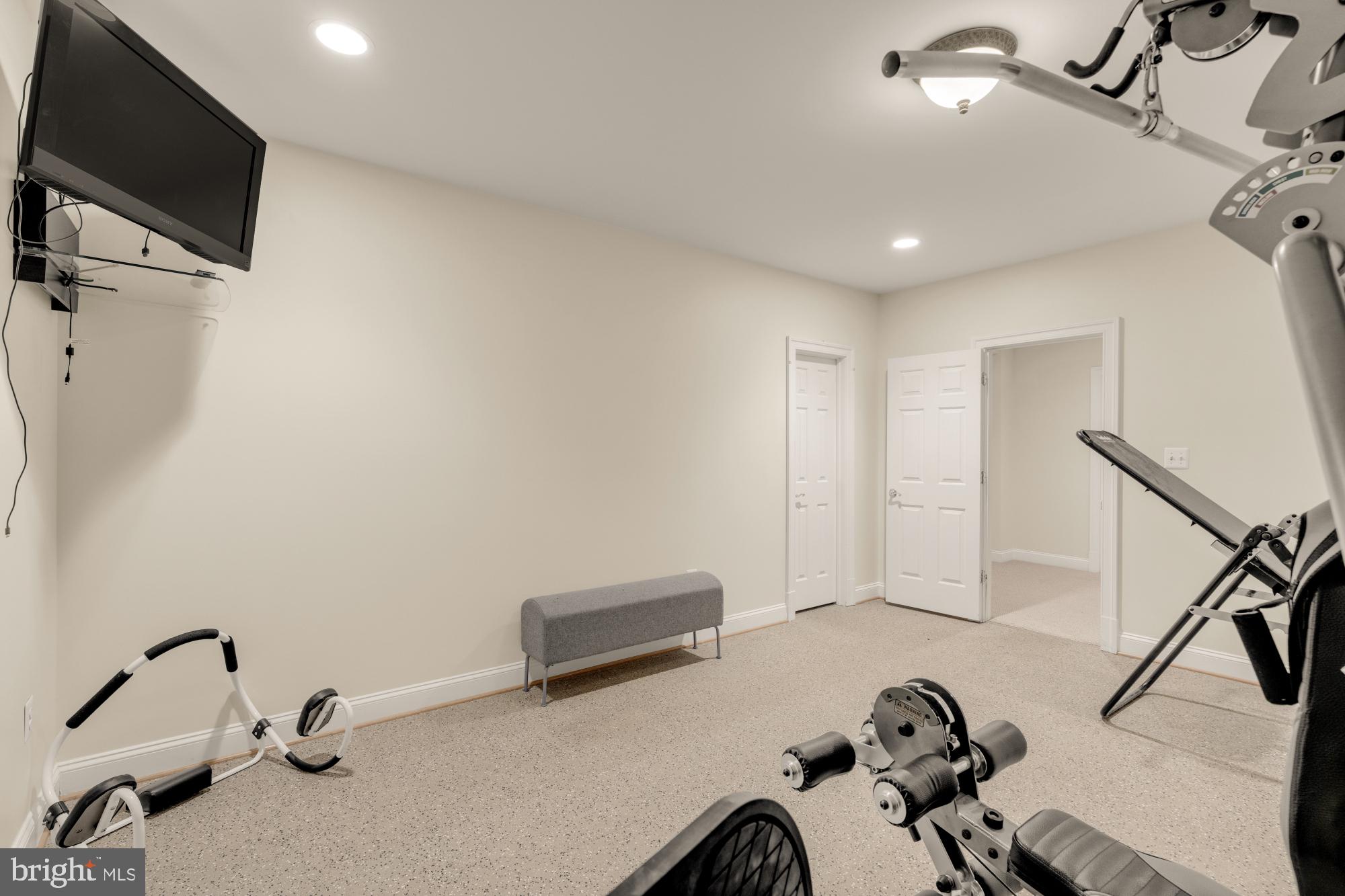 LINWAY PARK OF MCLEAN - Residential