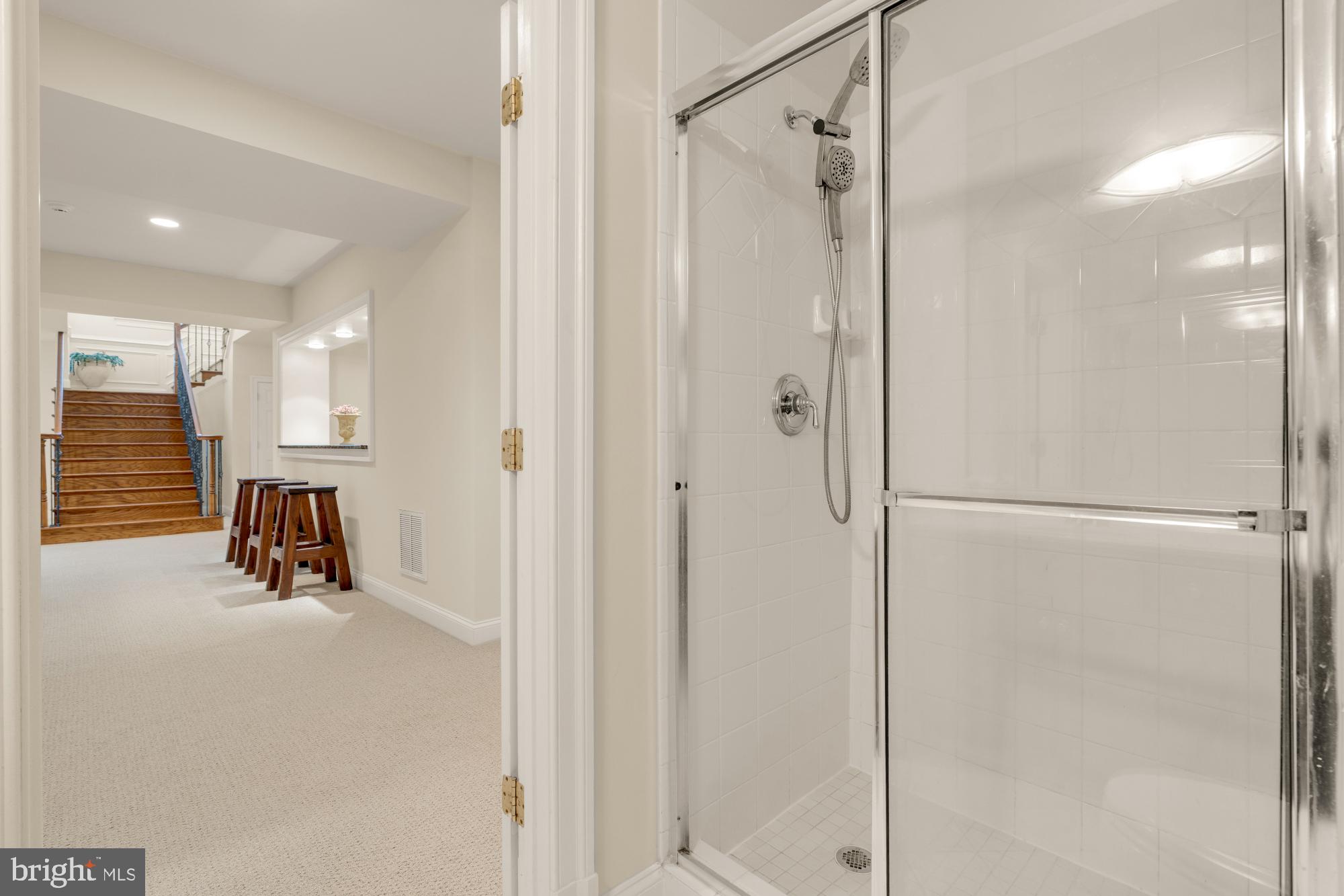 LINWAY PARK OF MCLEAN - Residential