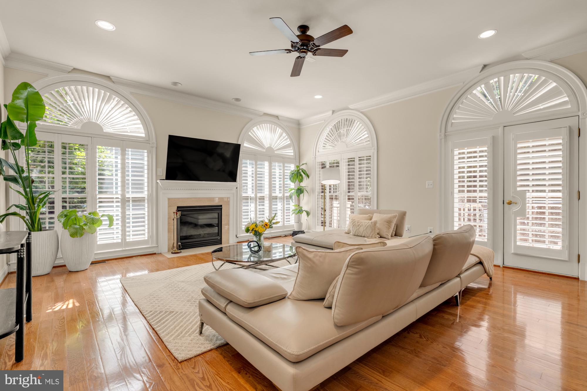 LINWAY PARK OF MCLEAN - Residential