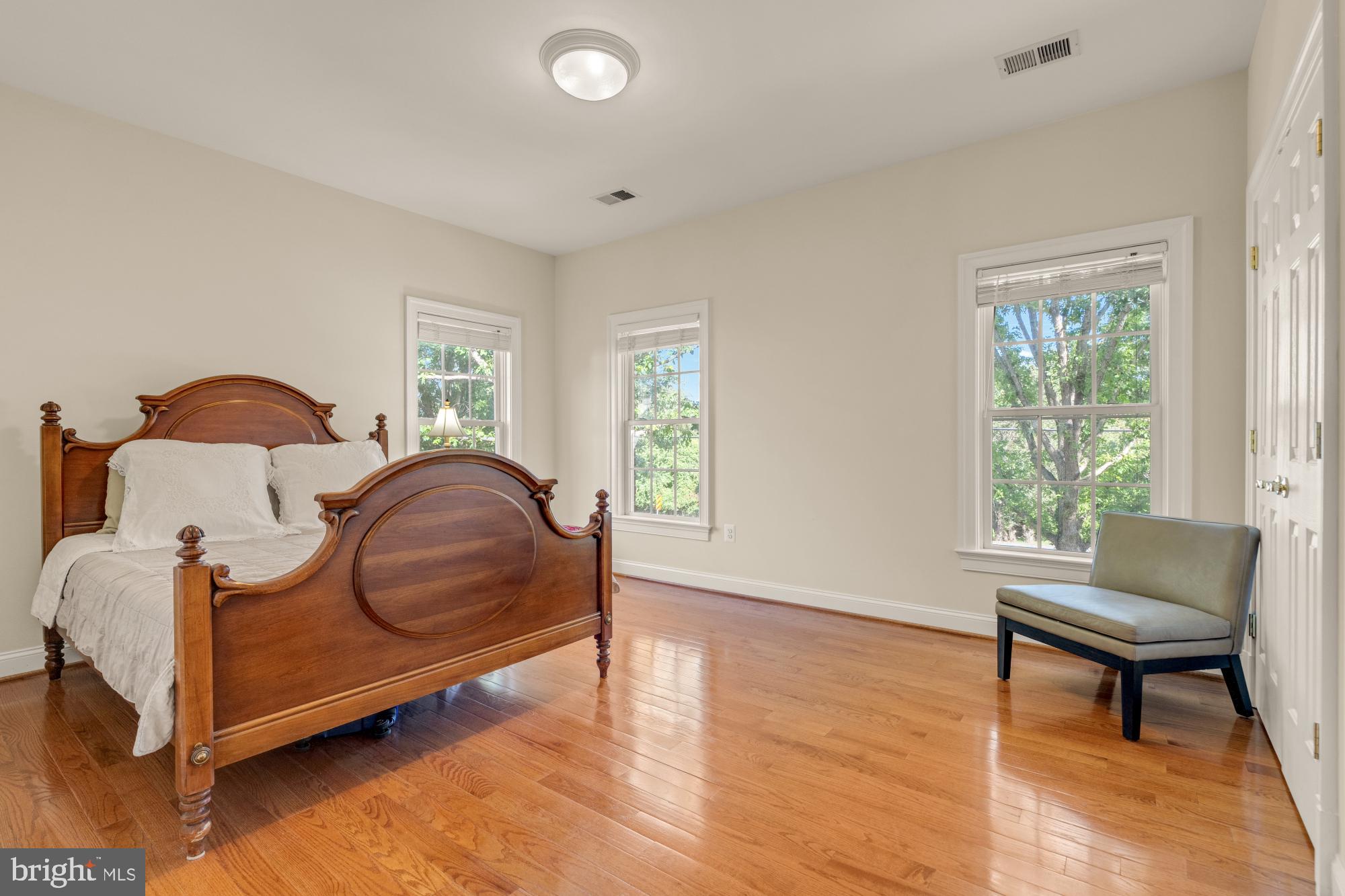 LINWAY PARK OF MCLEAN - Residential