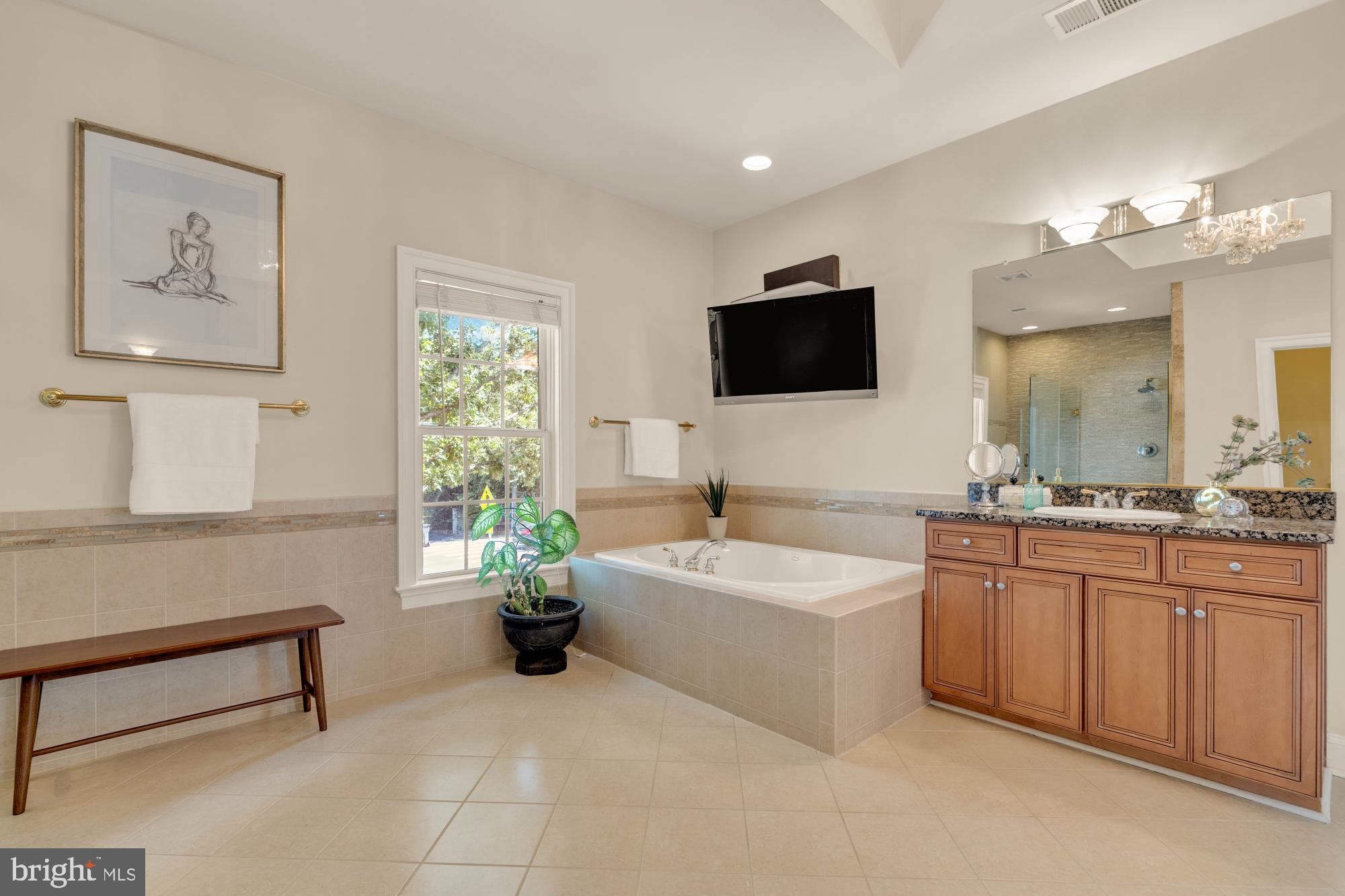 LINWAY PARK OF MCLEAN - Residential