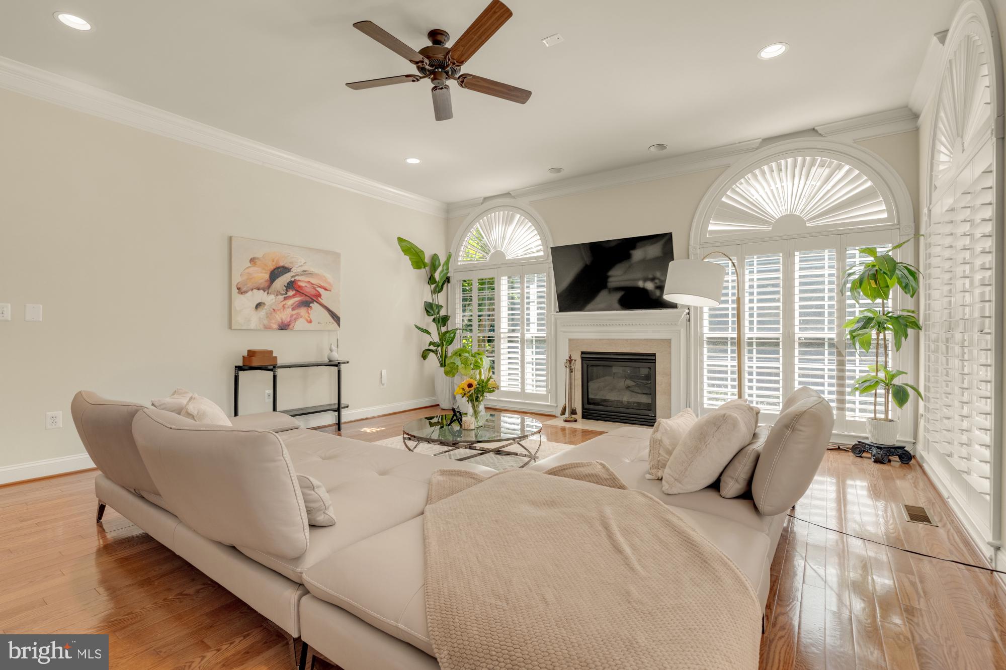 LINWAY PARK OF MCLEAN - Residential