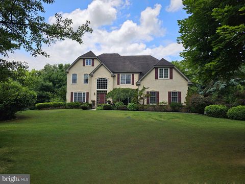 Homes For Sale - 30 Melchor Drive<br/> Northampton County, EASTON, PA 18042