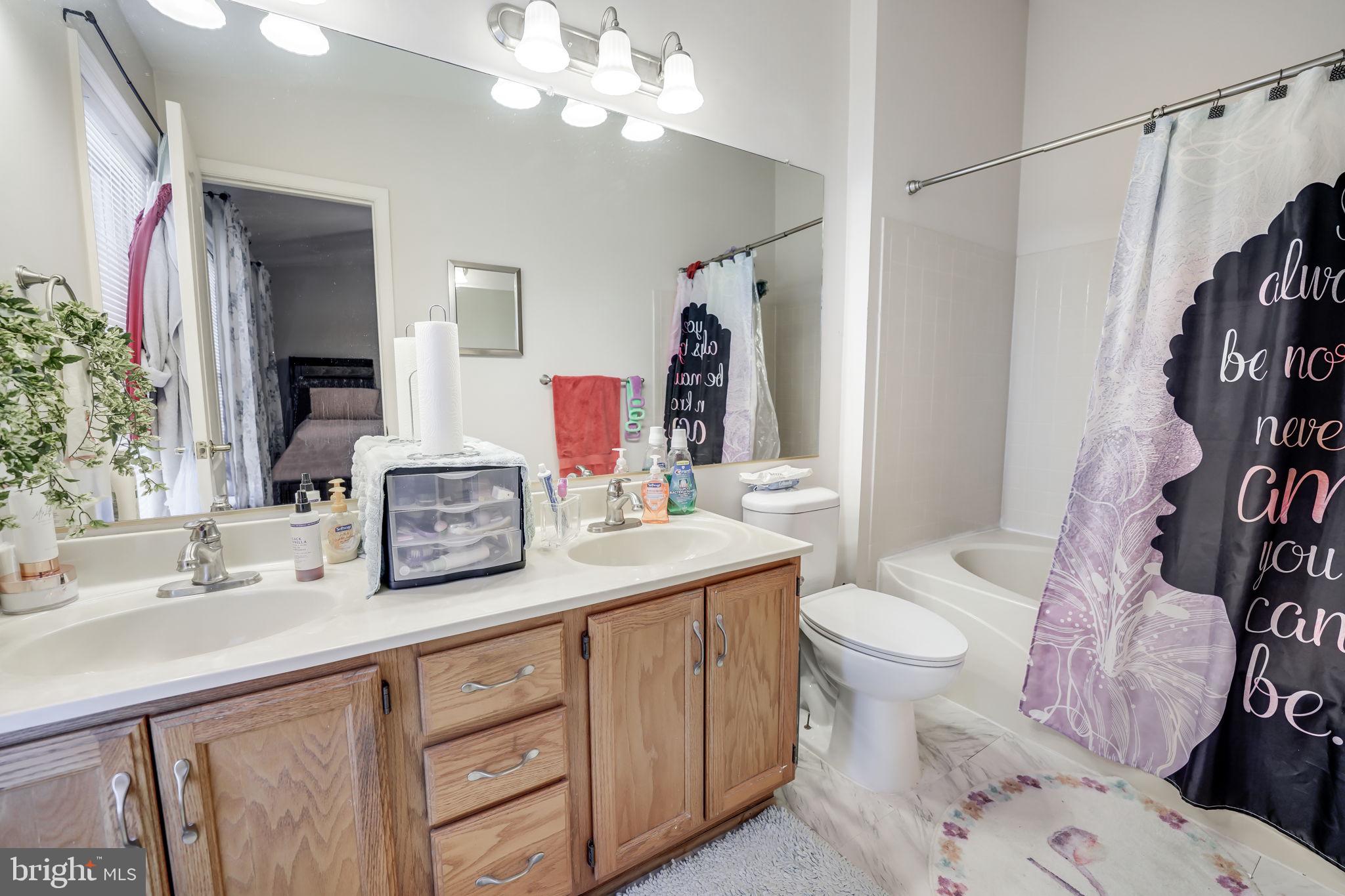 CAROLYN FOREST - Residential