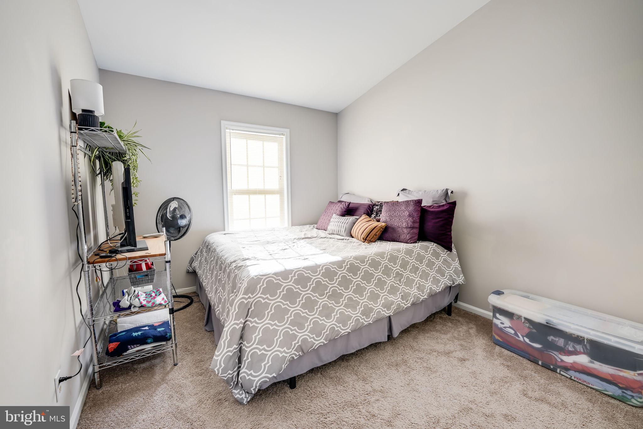 CAROLYN FOREST - Residential