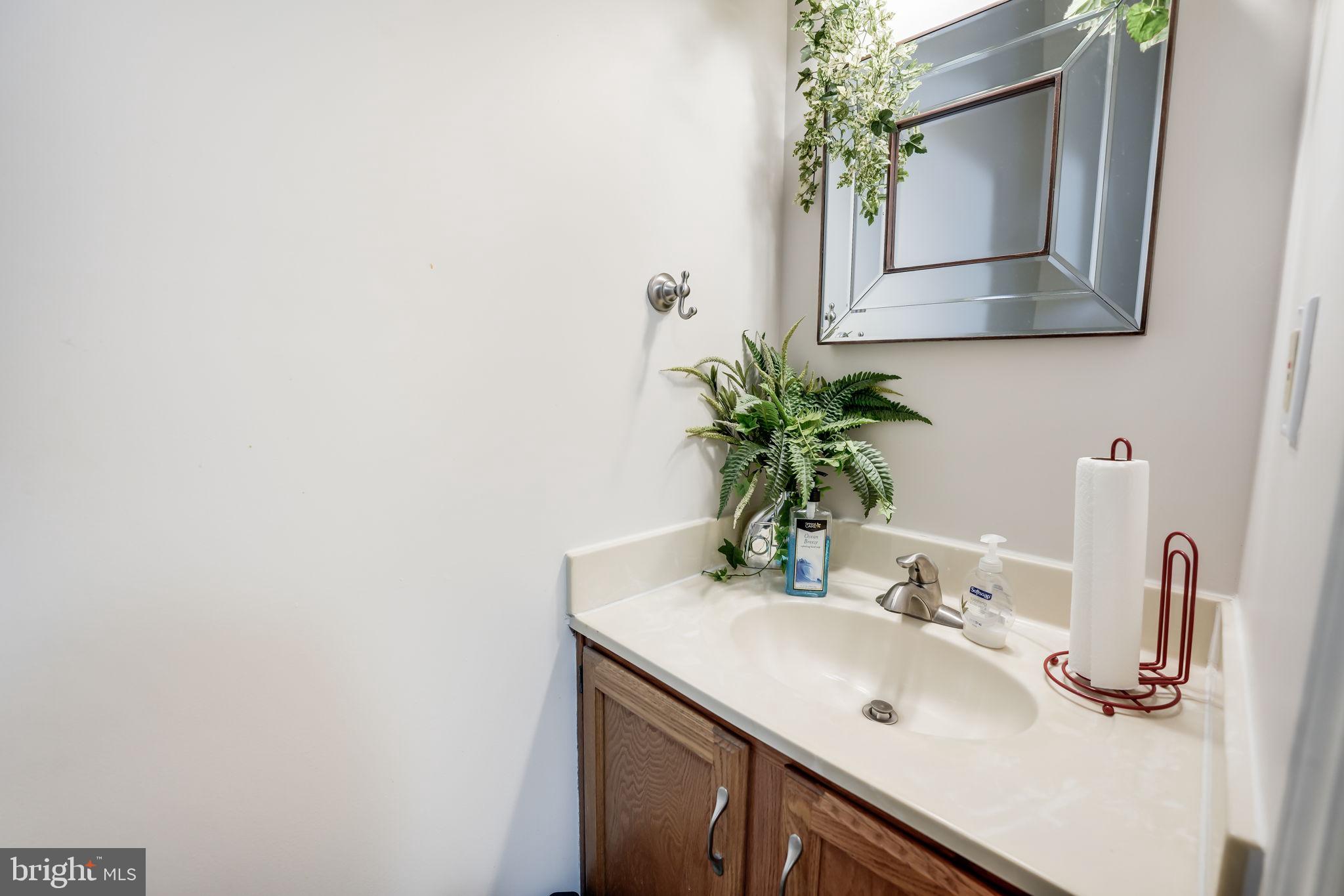 CAROLYN FOREST - Residential