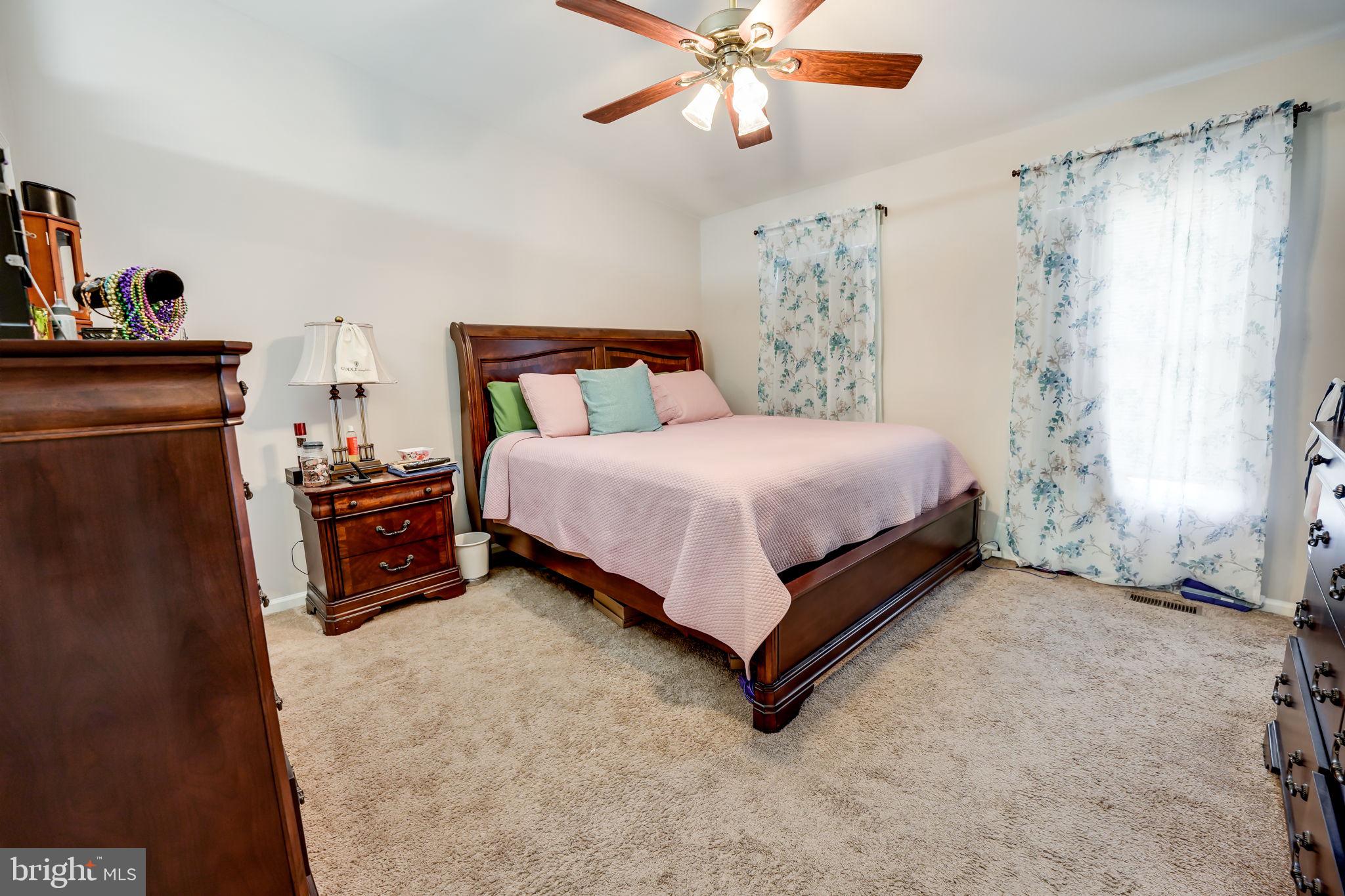 CAROLYN FOREST - Residential