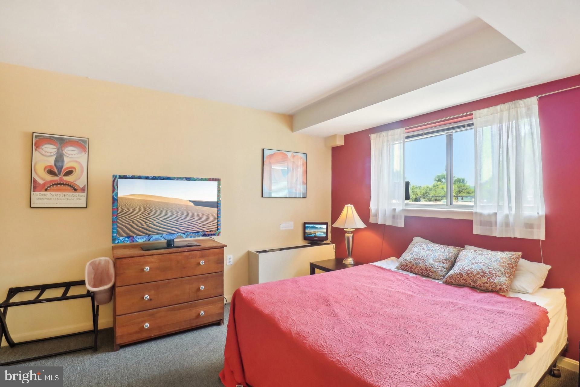 SILVER SPRING - Residential