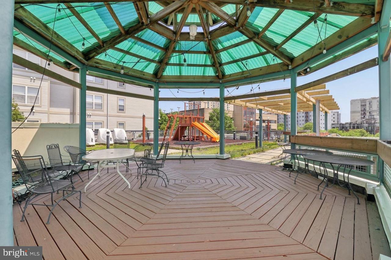 SILVER SPRING - Residential