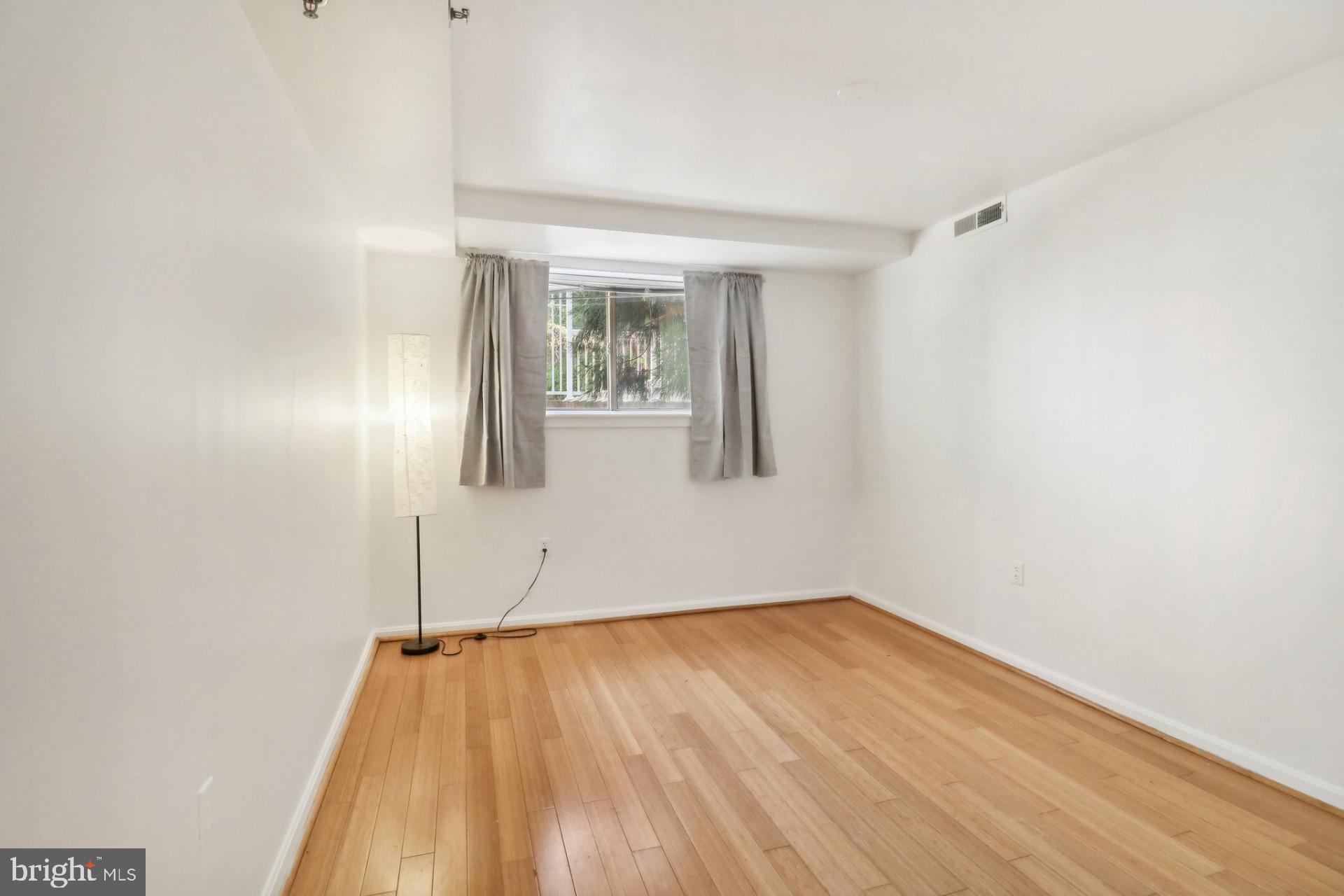 SILVER SPRING - Residential