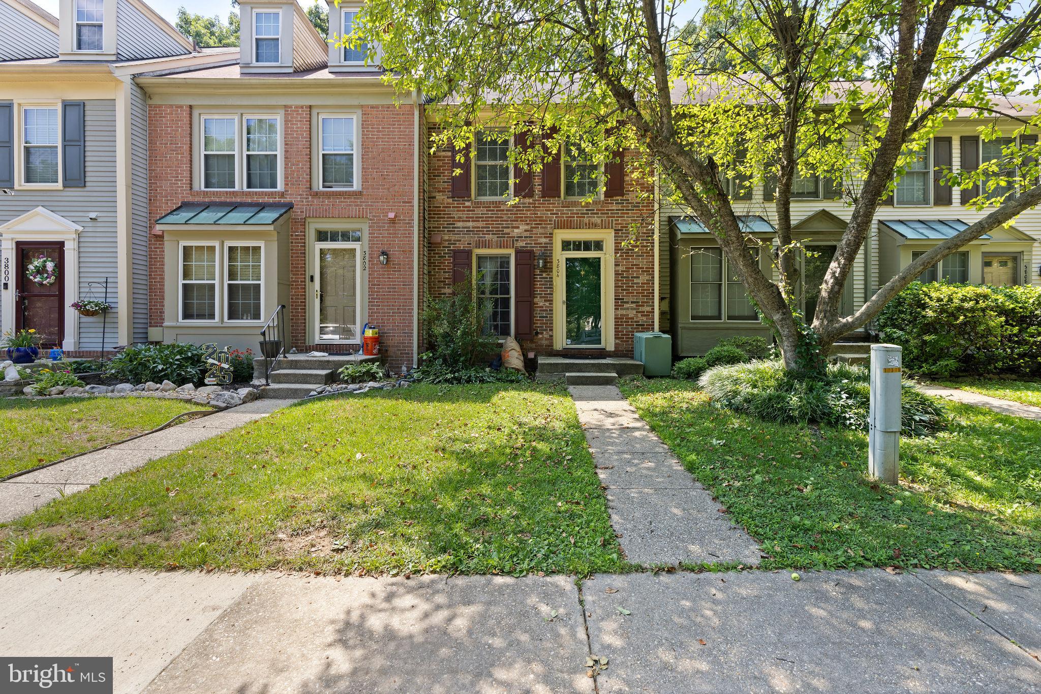 3804 ANGELTON COURT