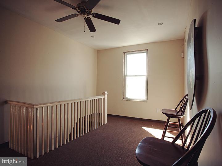PORT RICHMOND - Commercial Sale