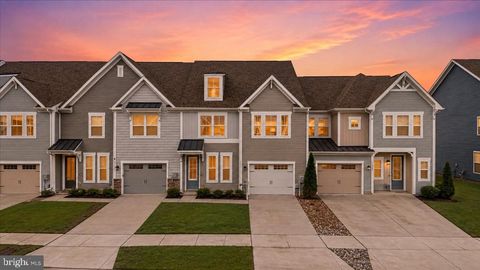 Townhouse For Sale - 38023 Cross Gate Road<br/> MILLVILLE, DE 19967