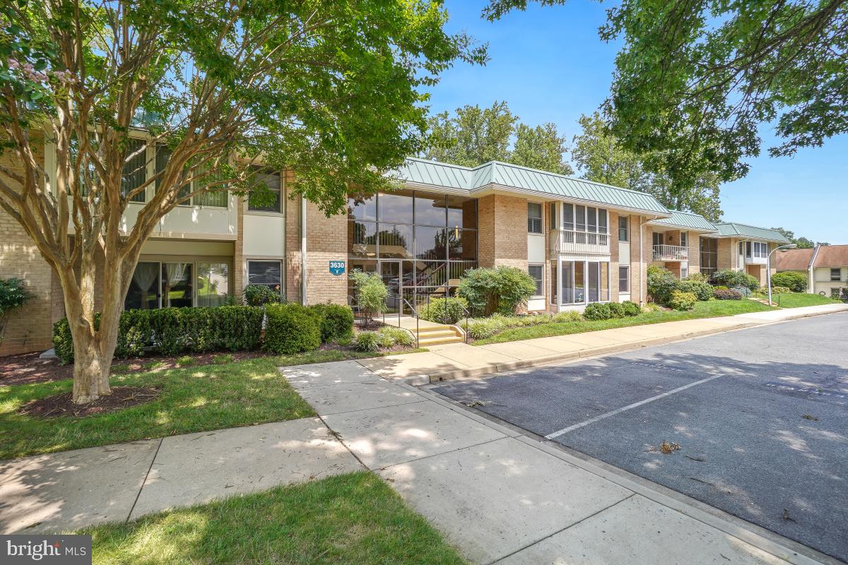 LEISURE WORLD - Residential