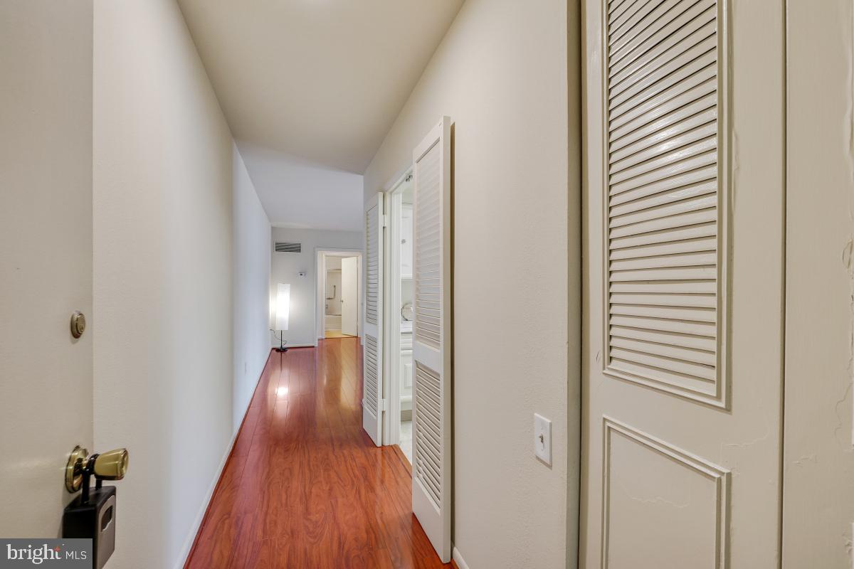 LEISURE WORLD - Residential