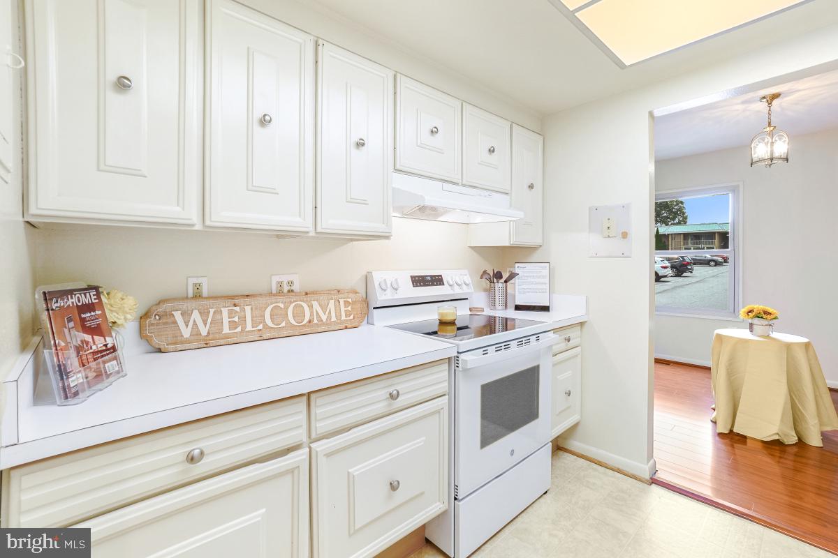 LEISURE WORLD - Residential