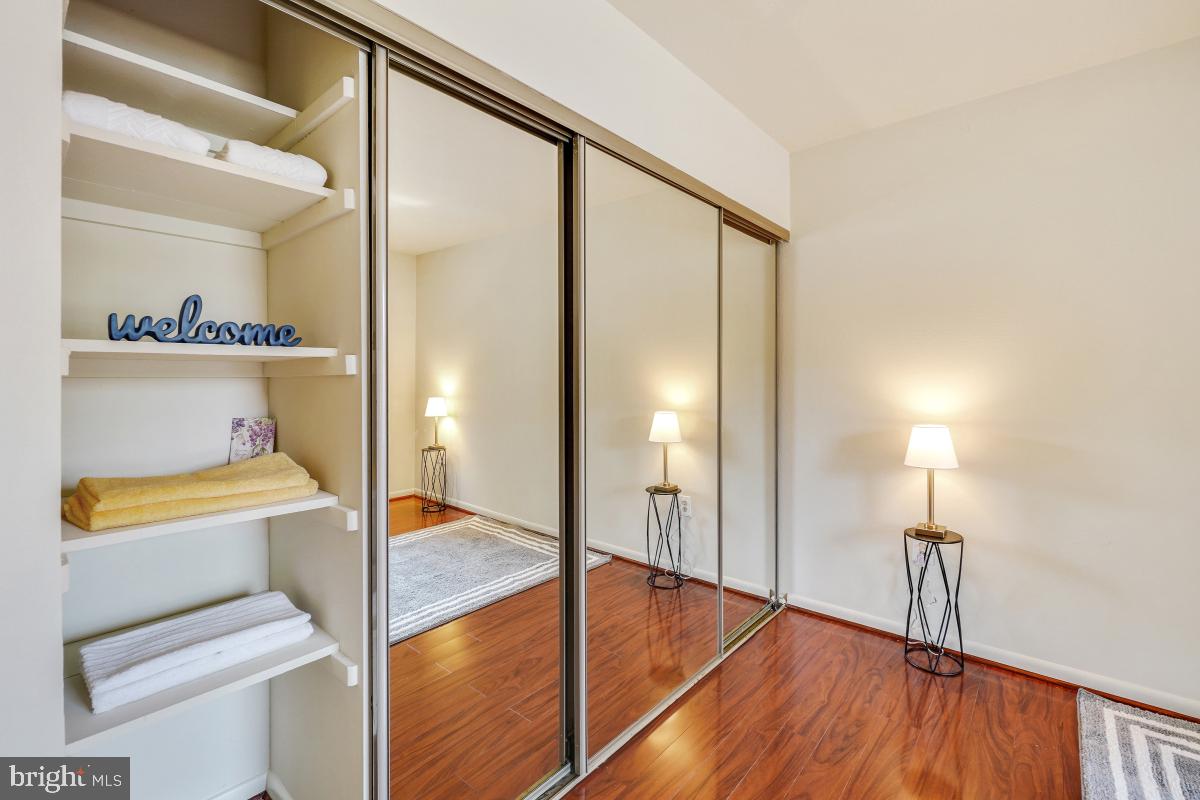 LEISURE WORLD - Residential