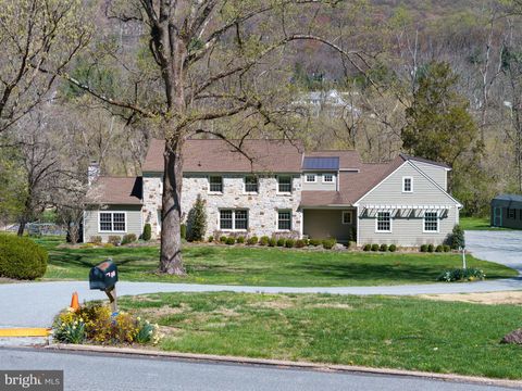 1321 WISTERIA DRIVE MALVERN PA 19355