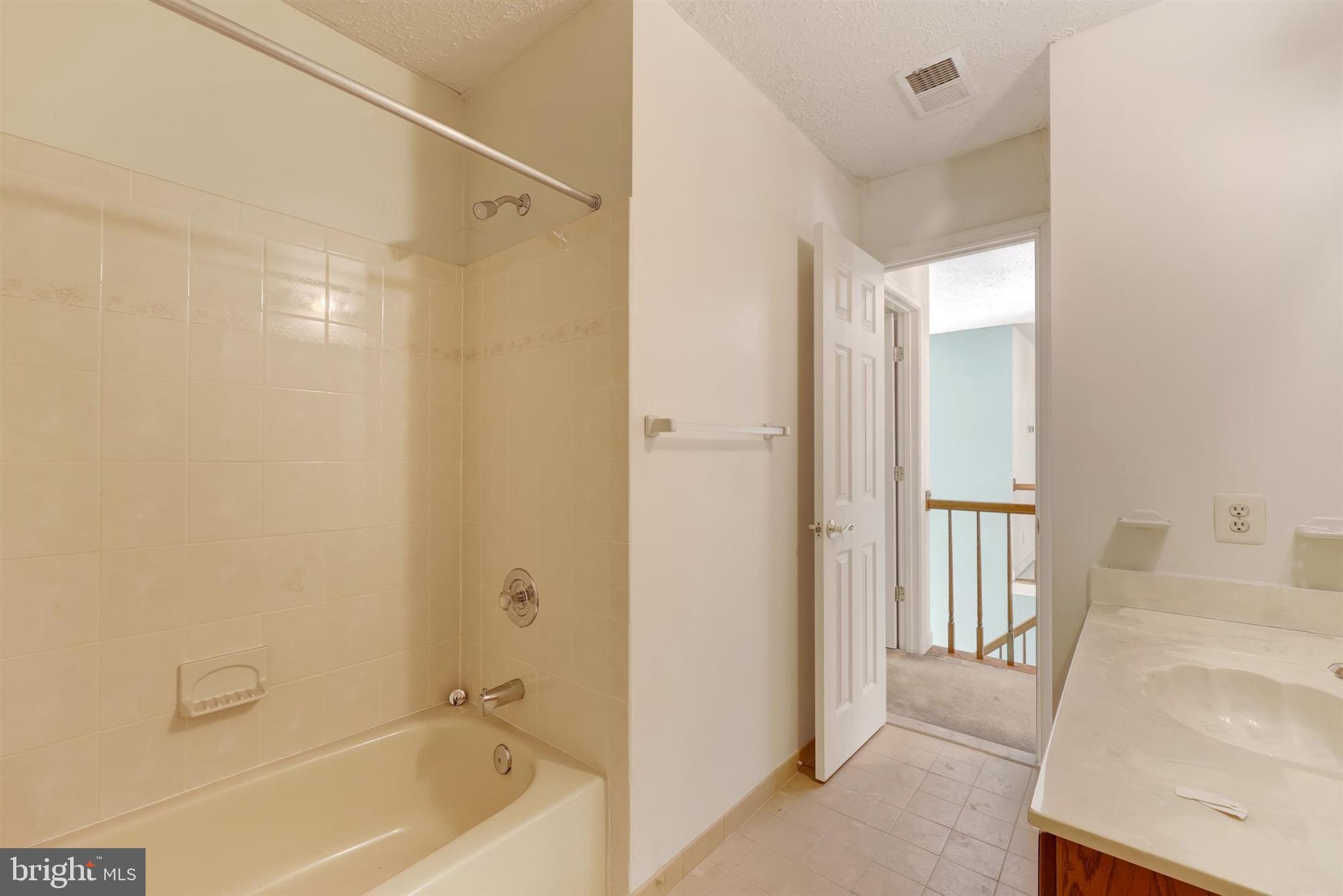 SWANSON CREEK LANDING - Residential