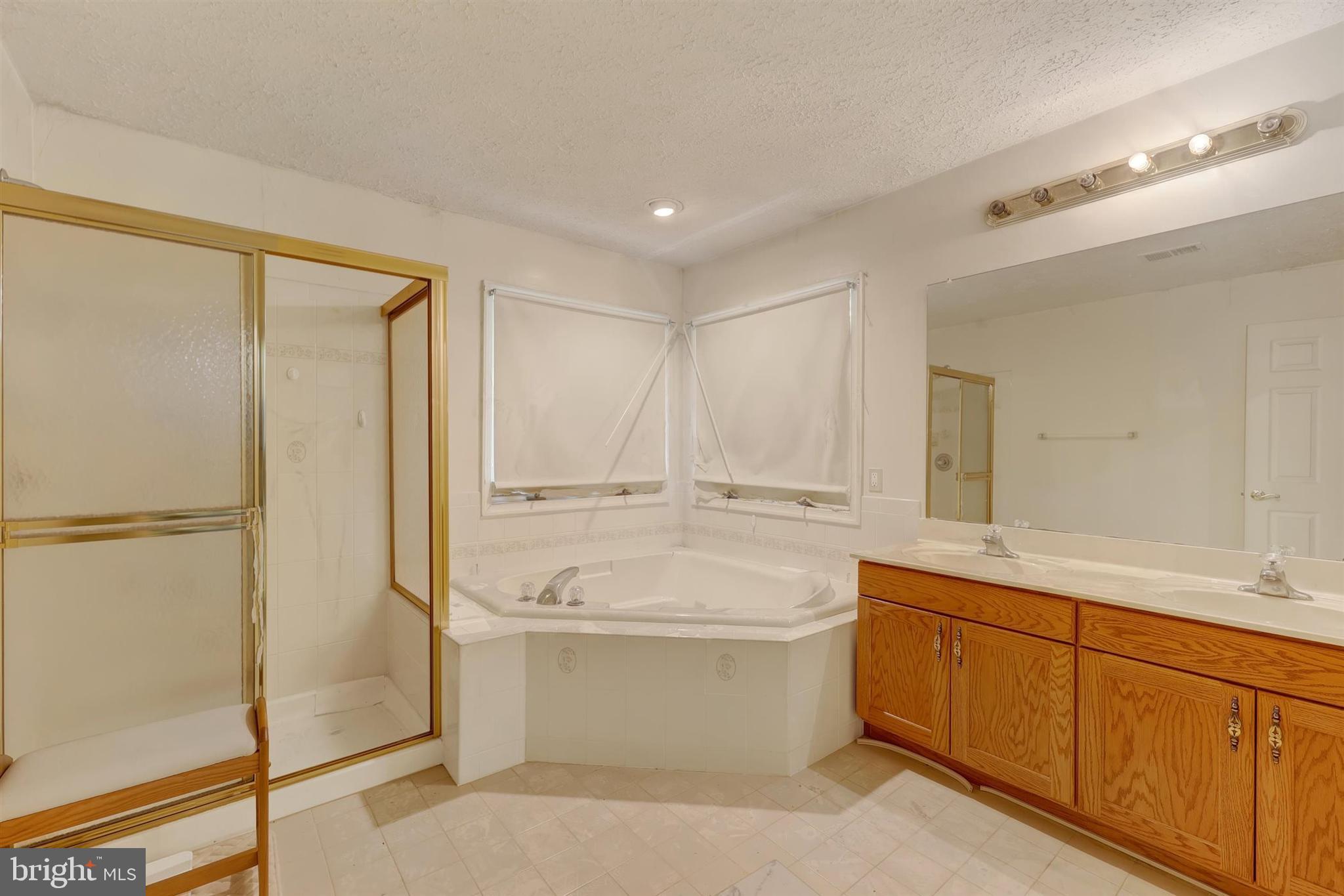 SWANSON CREEK LANDING - Residential