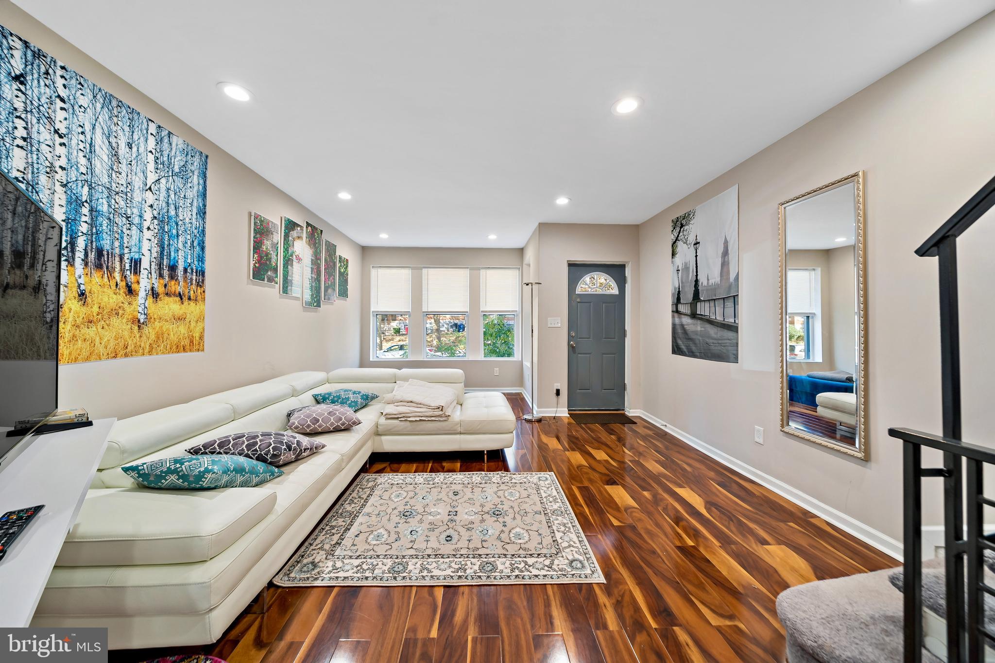 WEST OAK LANE - Residential Lease