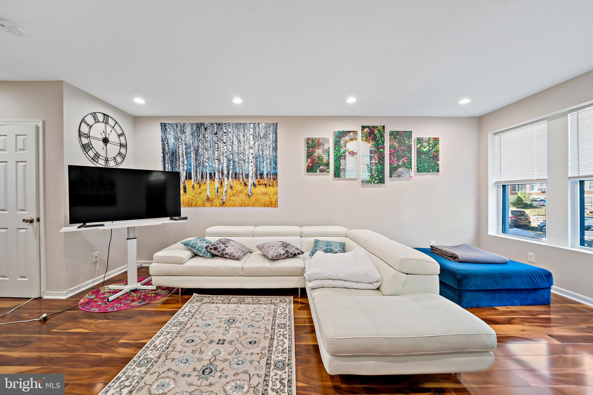 WEST OAK LANE - Residential Lease