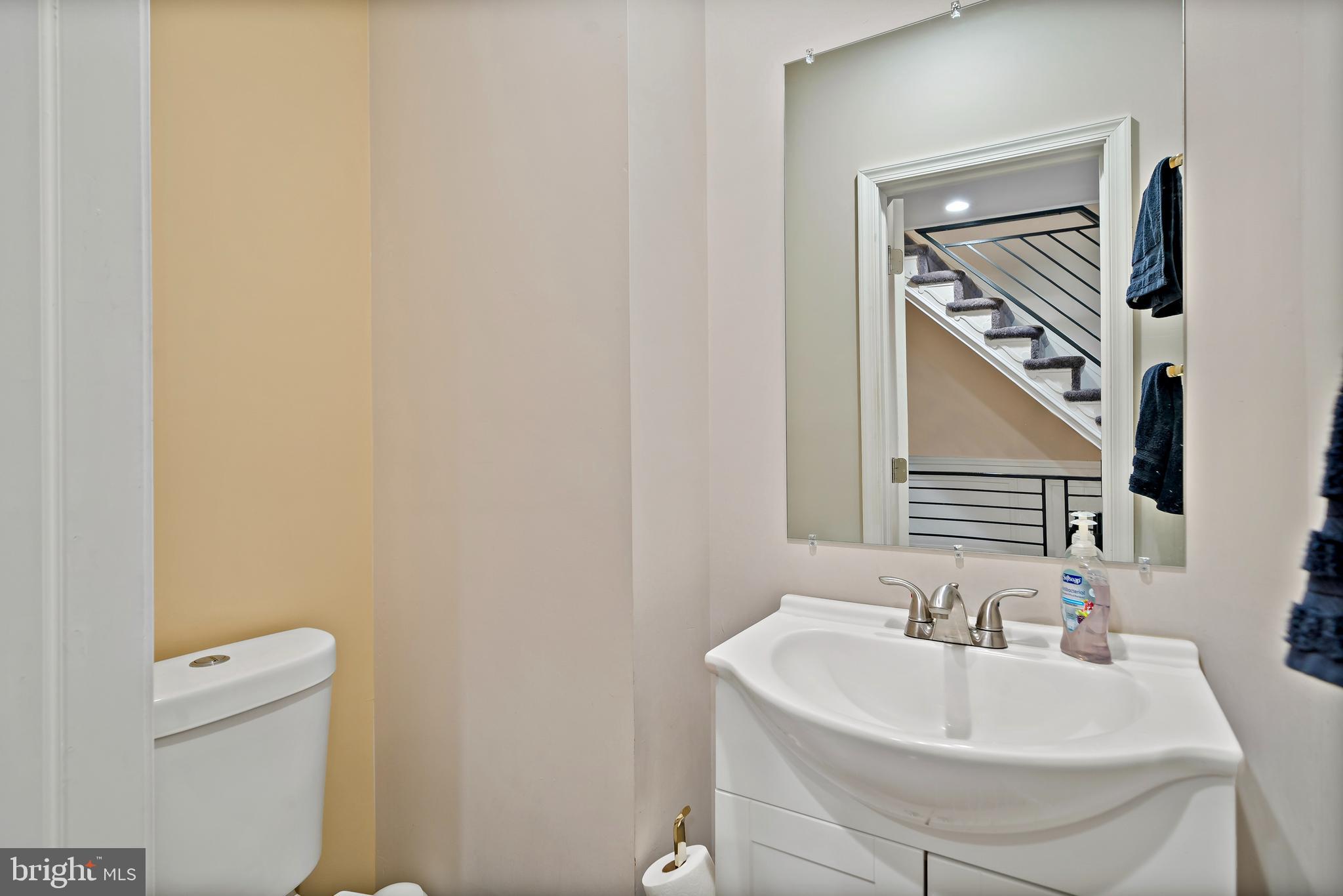 WEST OAK LANE - Residential Lease