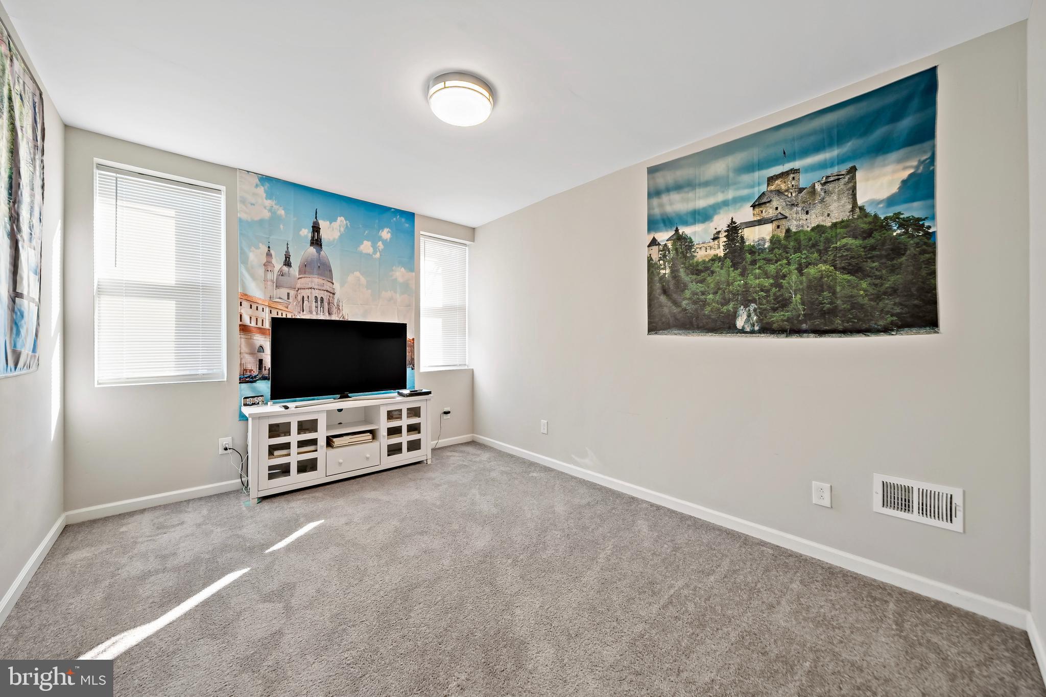 WEST OAK LANE - Residential Lease