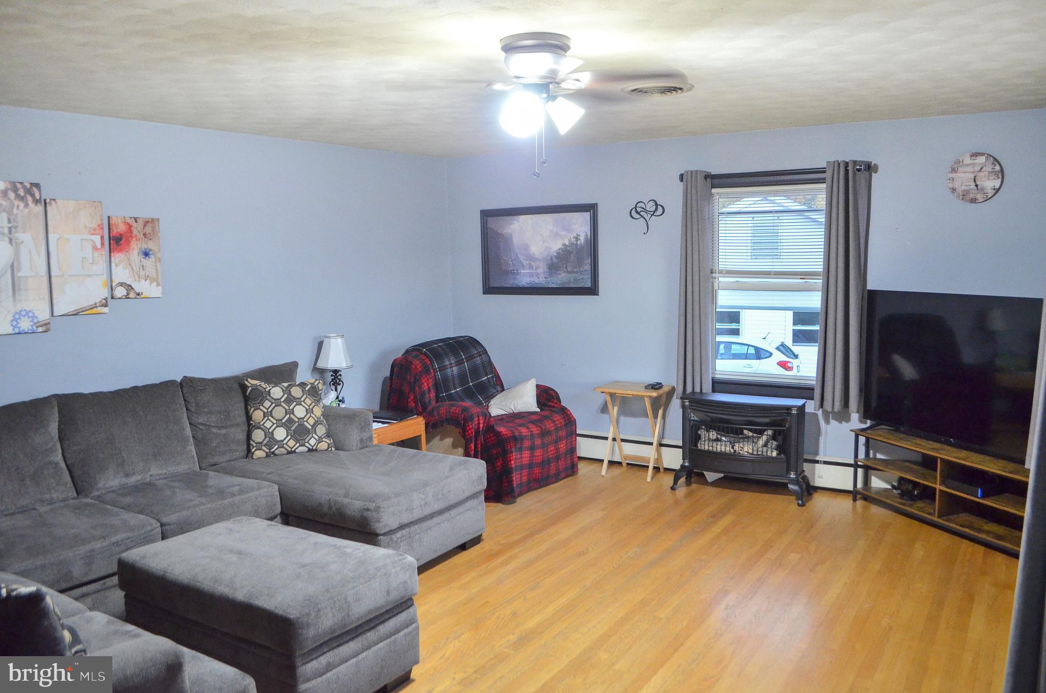 FREYSVILLE - Residential