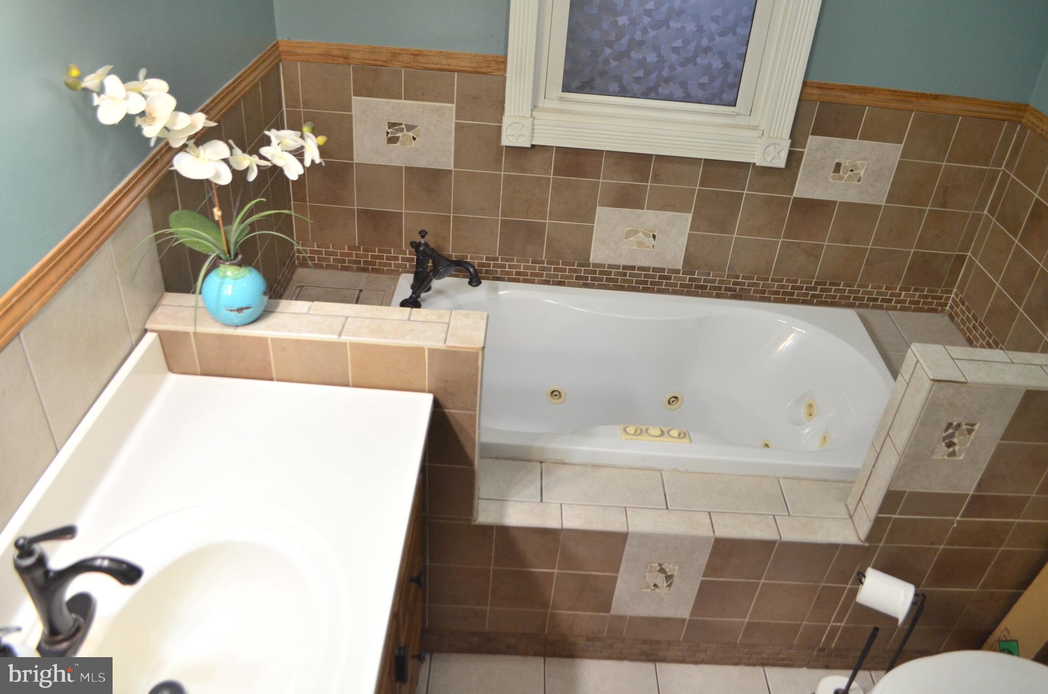 FREYSVILLE - Residential