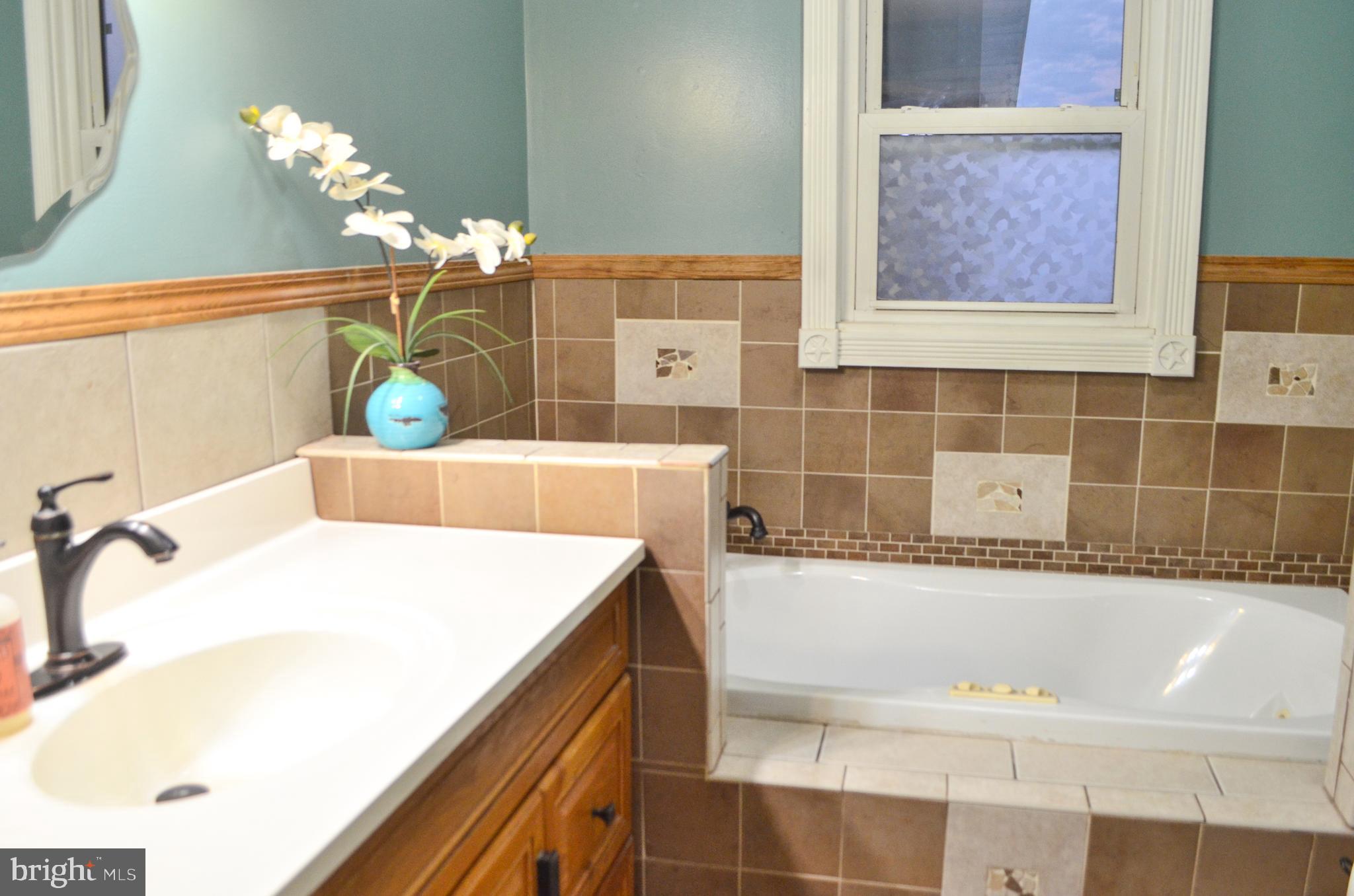 FREYSVILLE - Residential