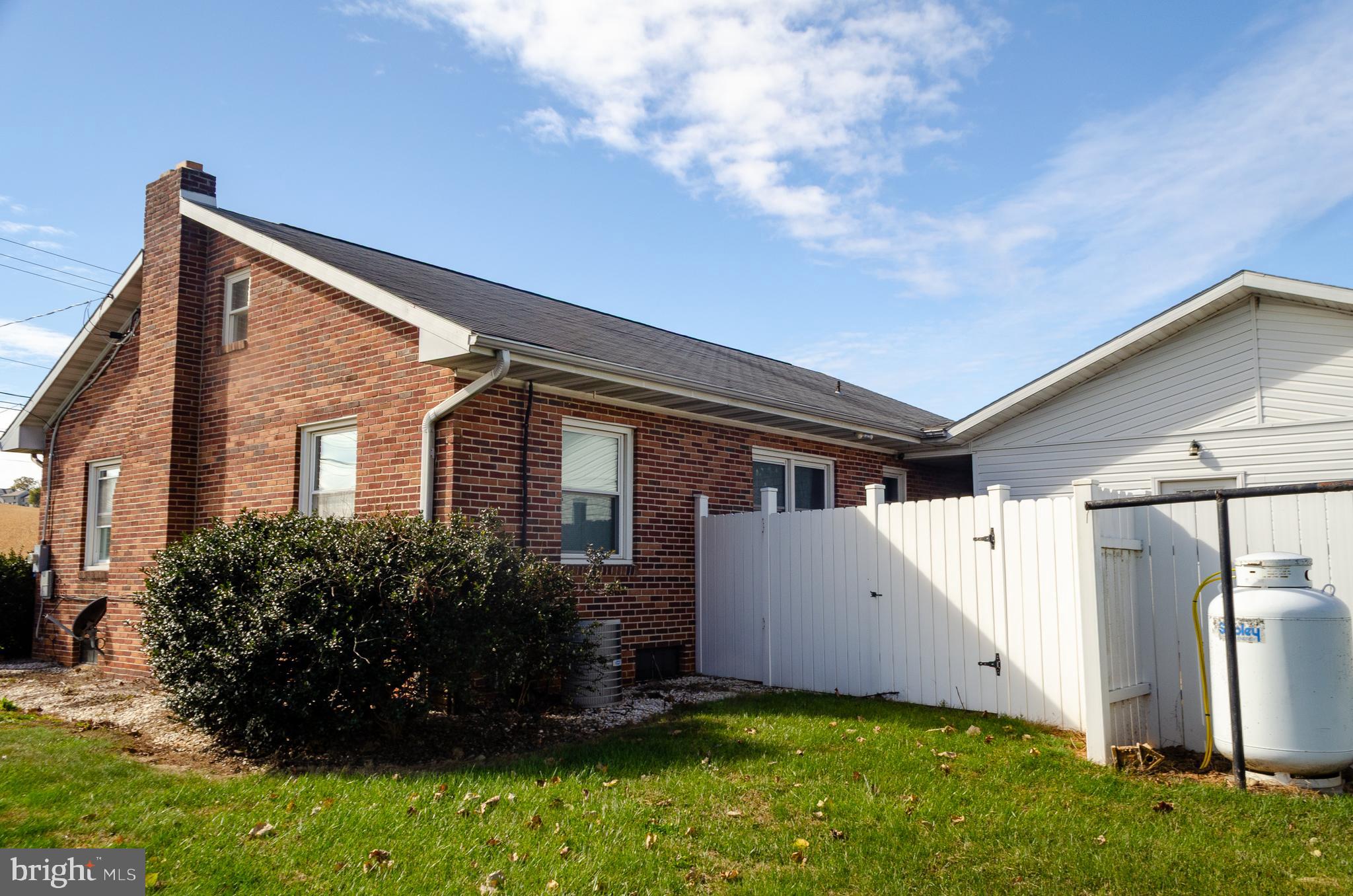 FREYSVILLE - Residential