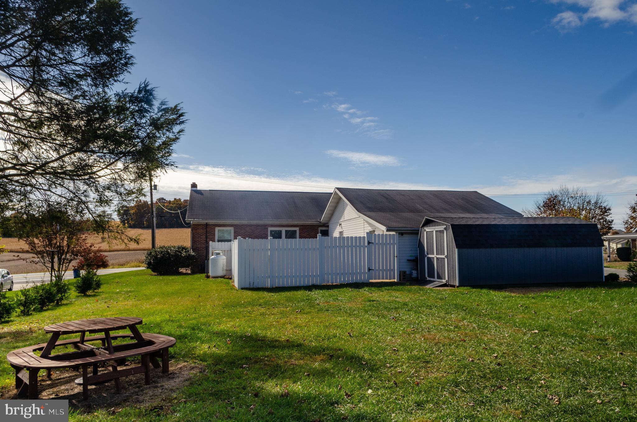 FREYSVILLE - Residential