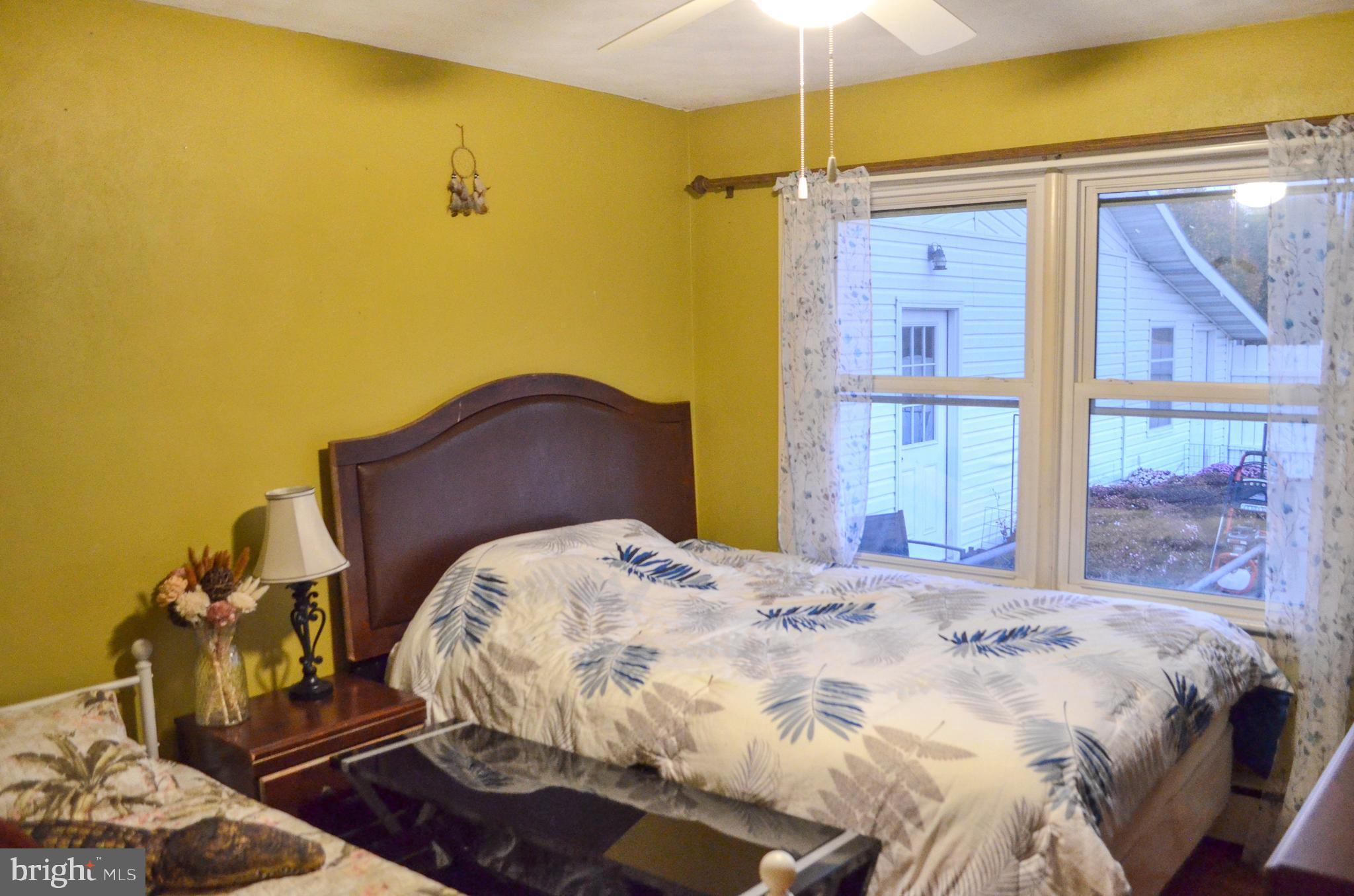 FREYSVILLE - Residential