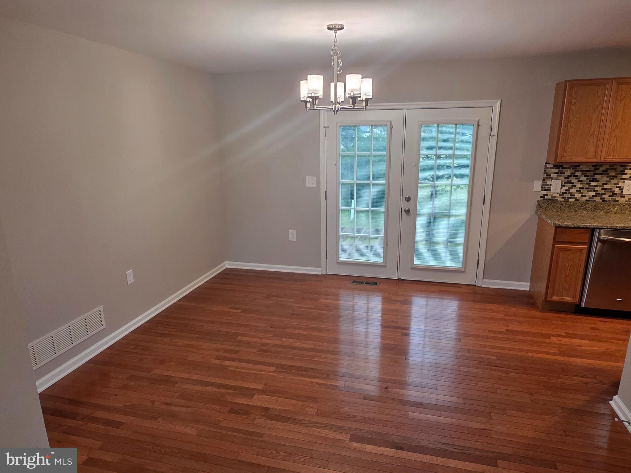 412 FORD CIRCLE