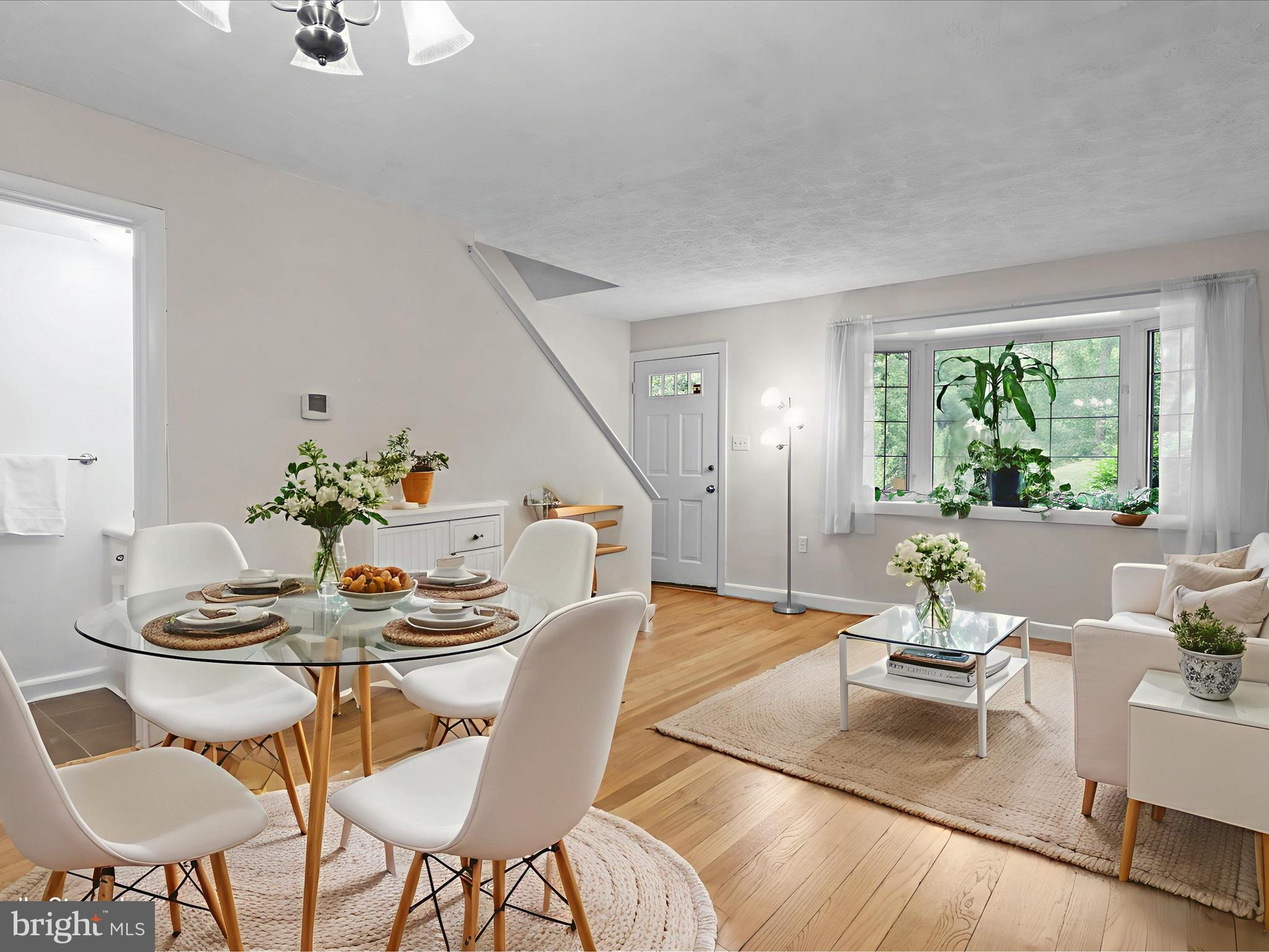 477 HAMPTON COURT 121