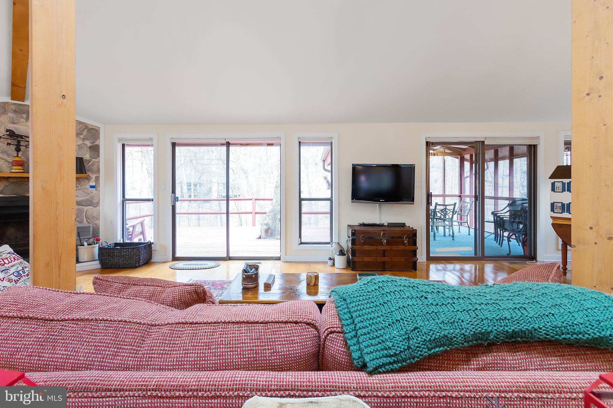 THE WOODS - Residential