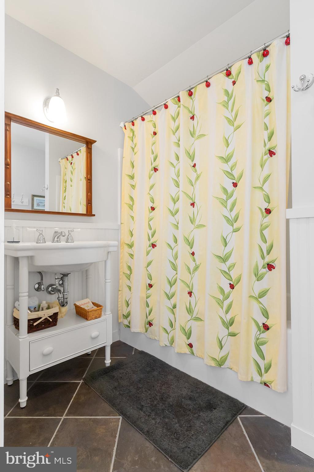 THE WOODS - Residential